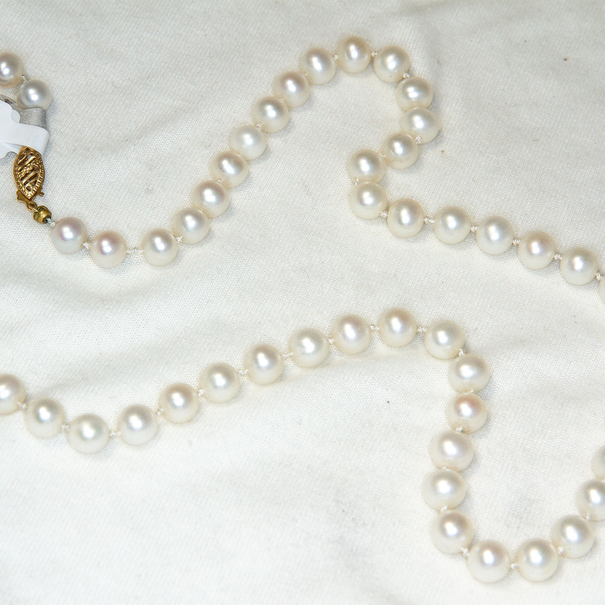 Elegant 20" 7mm Knotted Pearl Necklace with 14K Yellow Gold Clasp