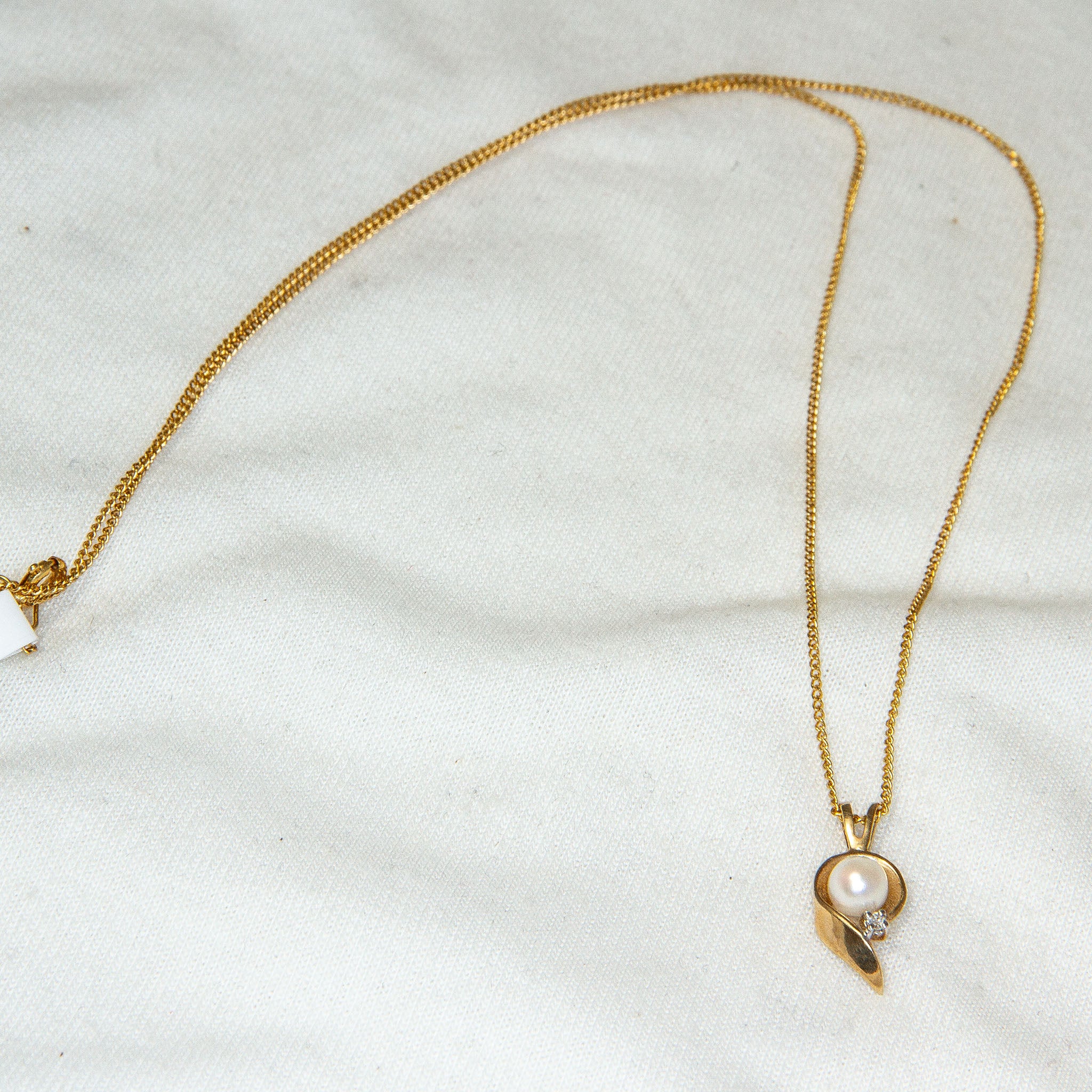 10k Yellow Gold Pearl & Diamond Accent Pendant Necklace - 16" Secondary image