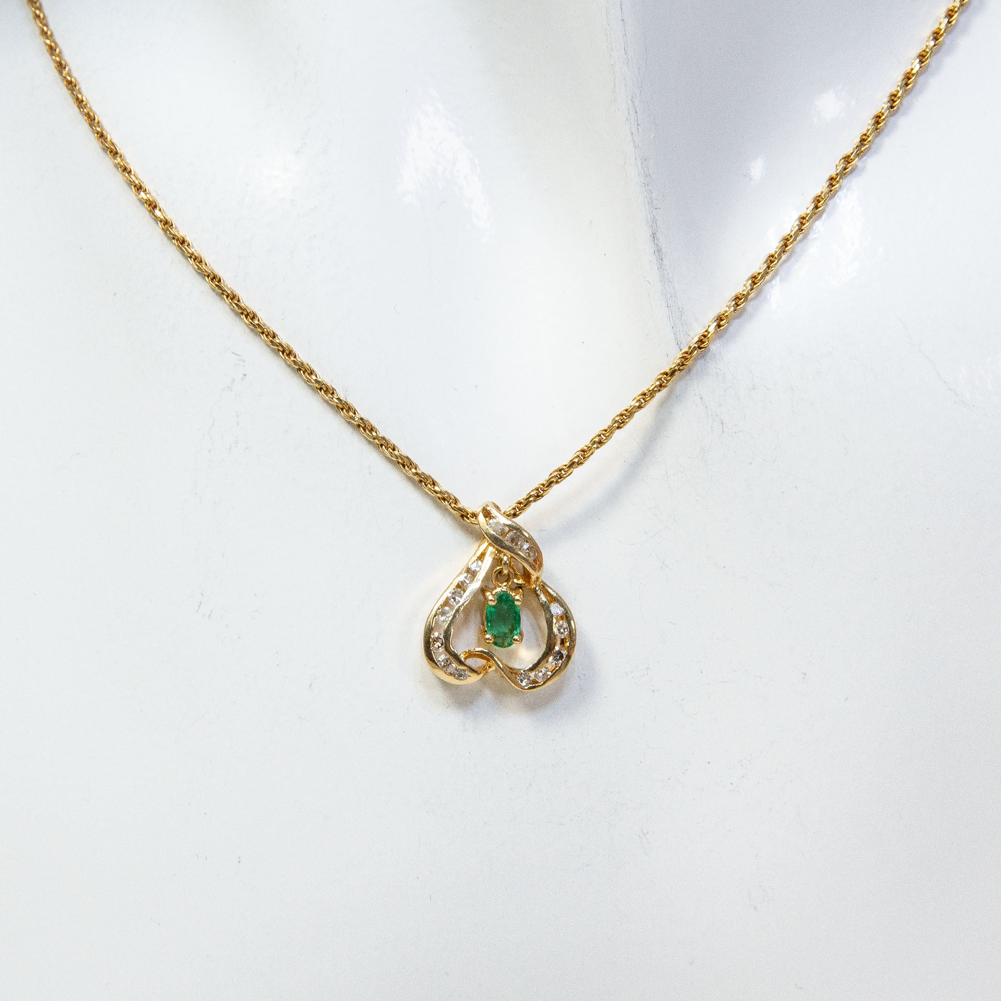 14k Yellow Gold Emerald & Diamond Heart Pendant Necklace - 17"