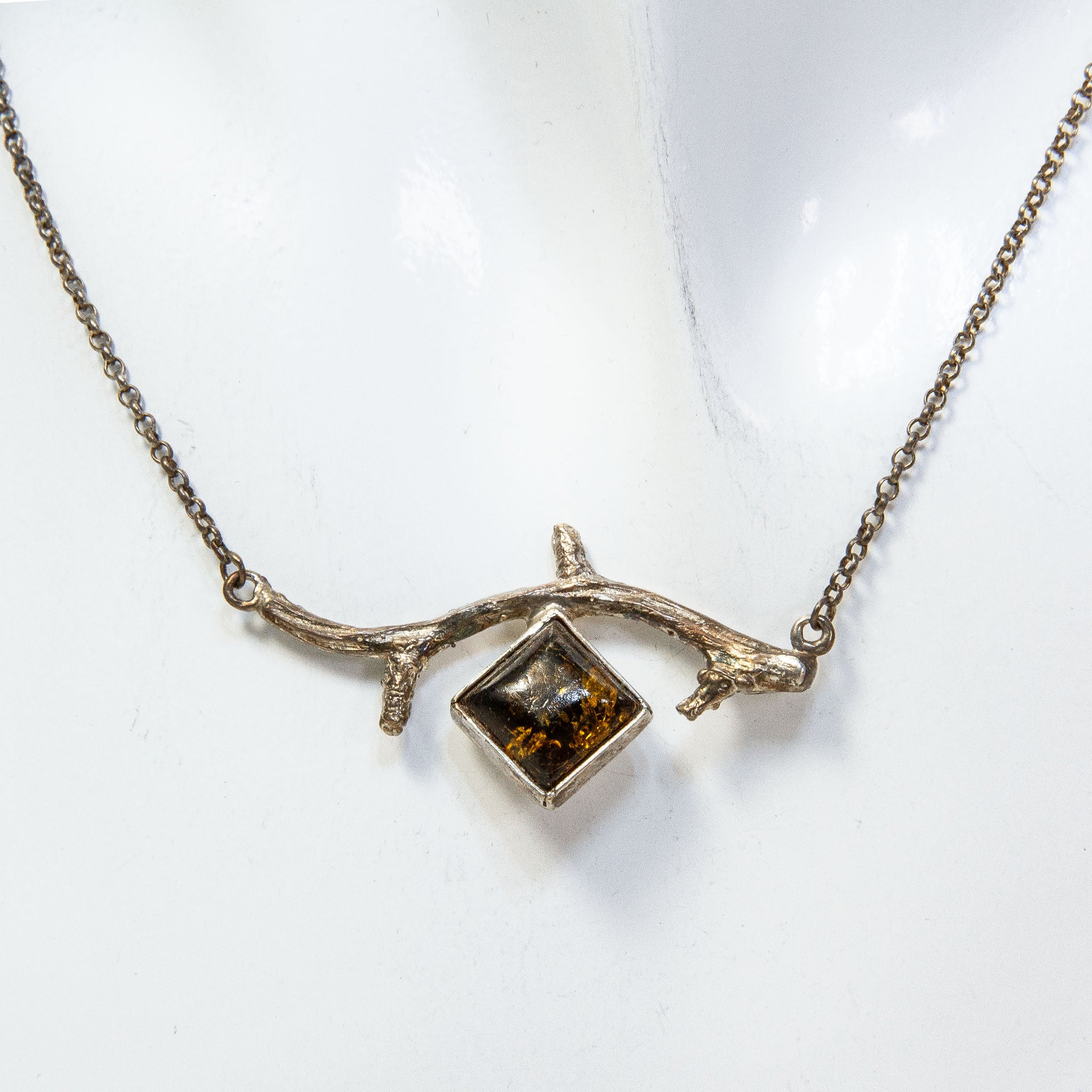 925 Sterling Silver Nature-Inspired Cast Branch Necklace with 10mm Green Amber Main image