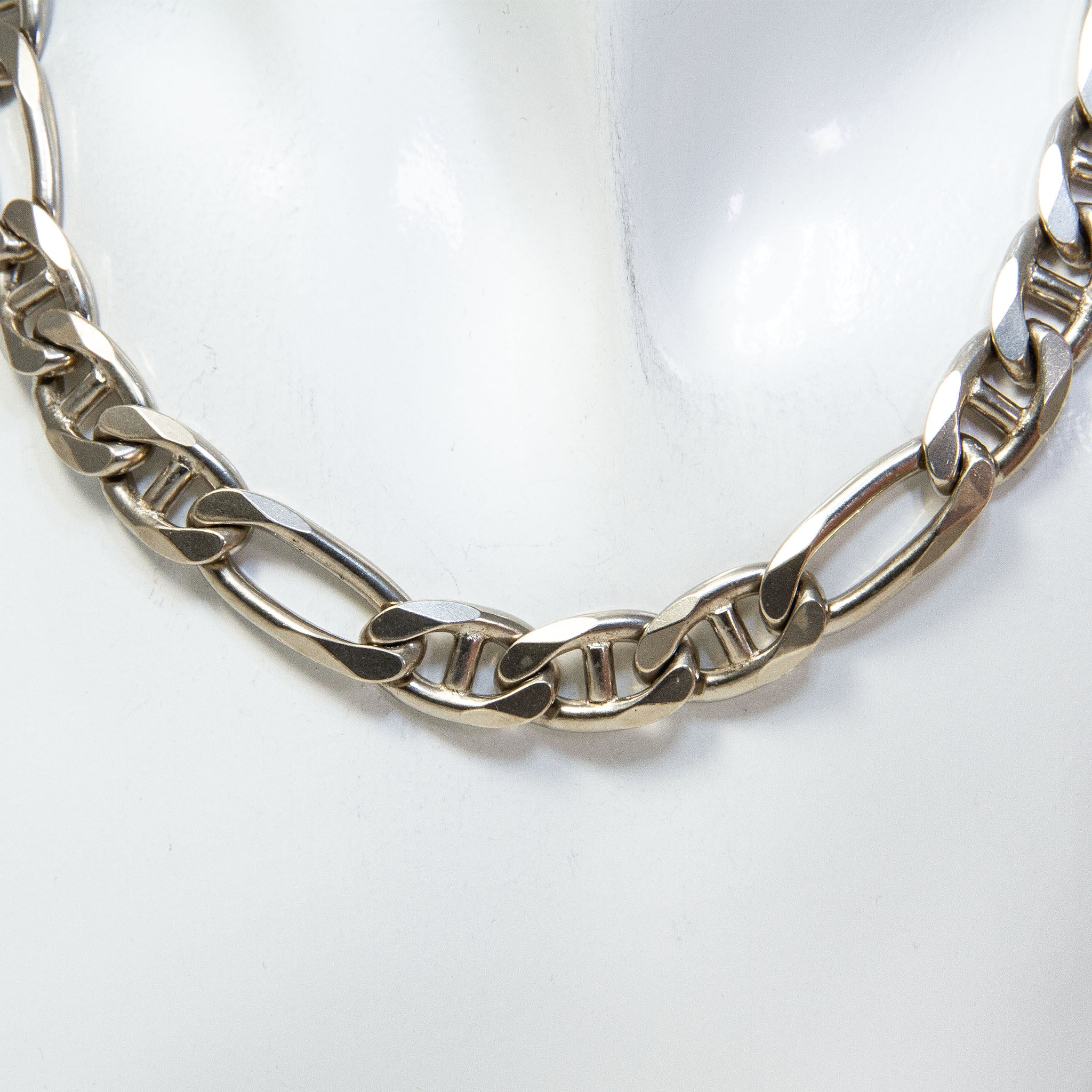 17" Substantial 925 Sterling Silver Figaro Mariner Chain Necklace - 82.60g