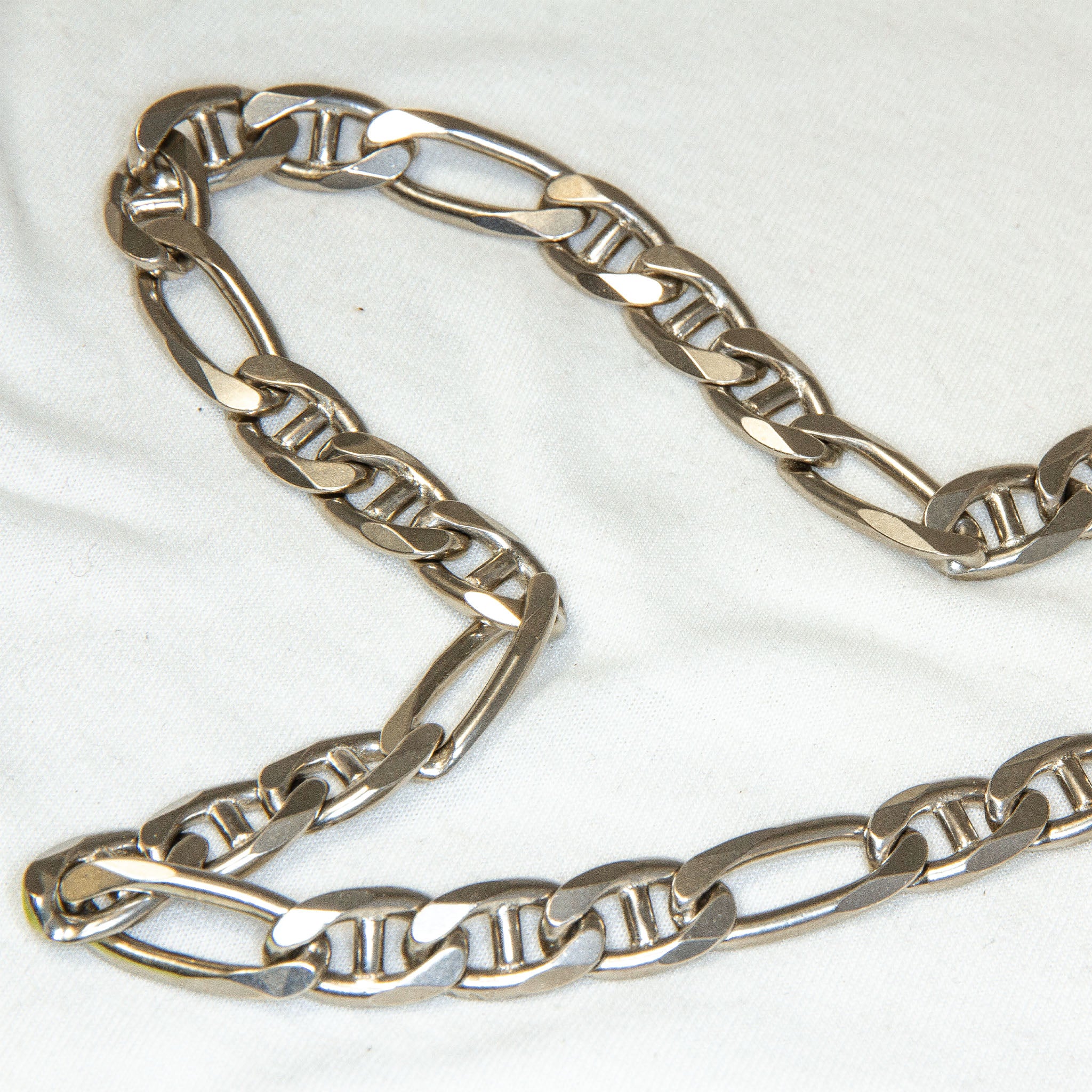 17" Substantial 925 Sterling Silver Figaro Mariner Chain Necklace - 82.60g Secondary image