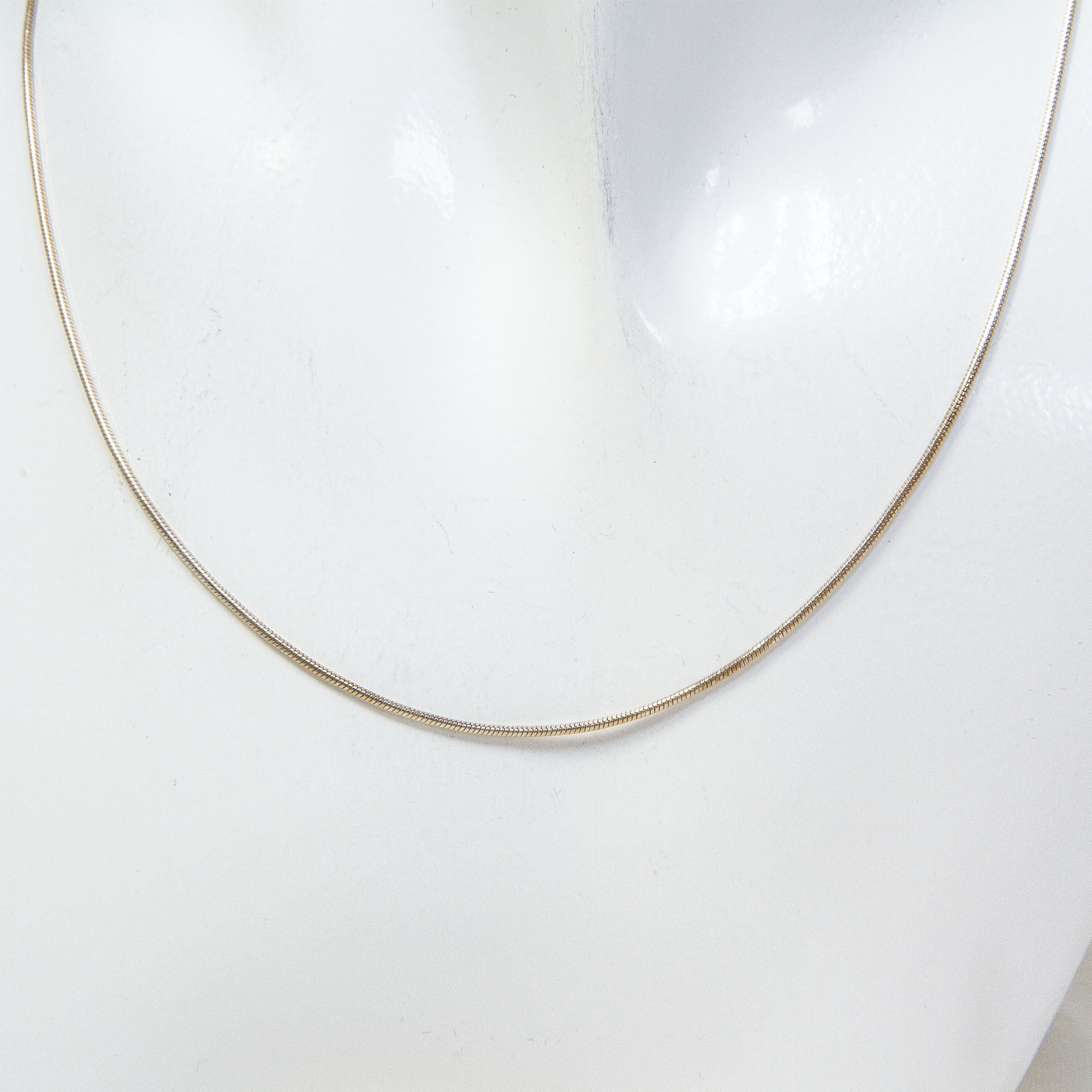 16" Fine Sterling Silver Snake Chain - 3.33g Main image