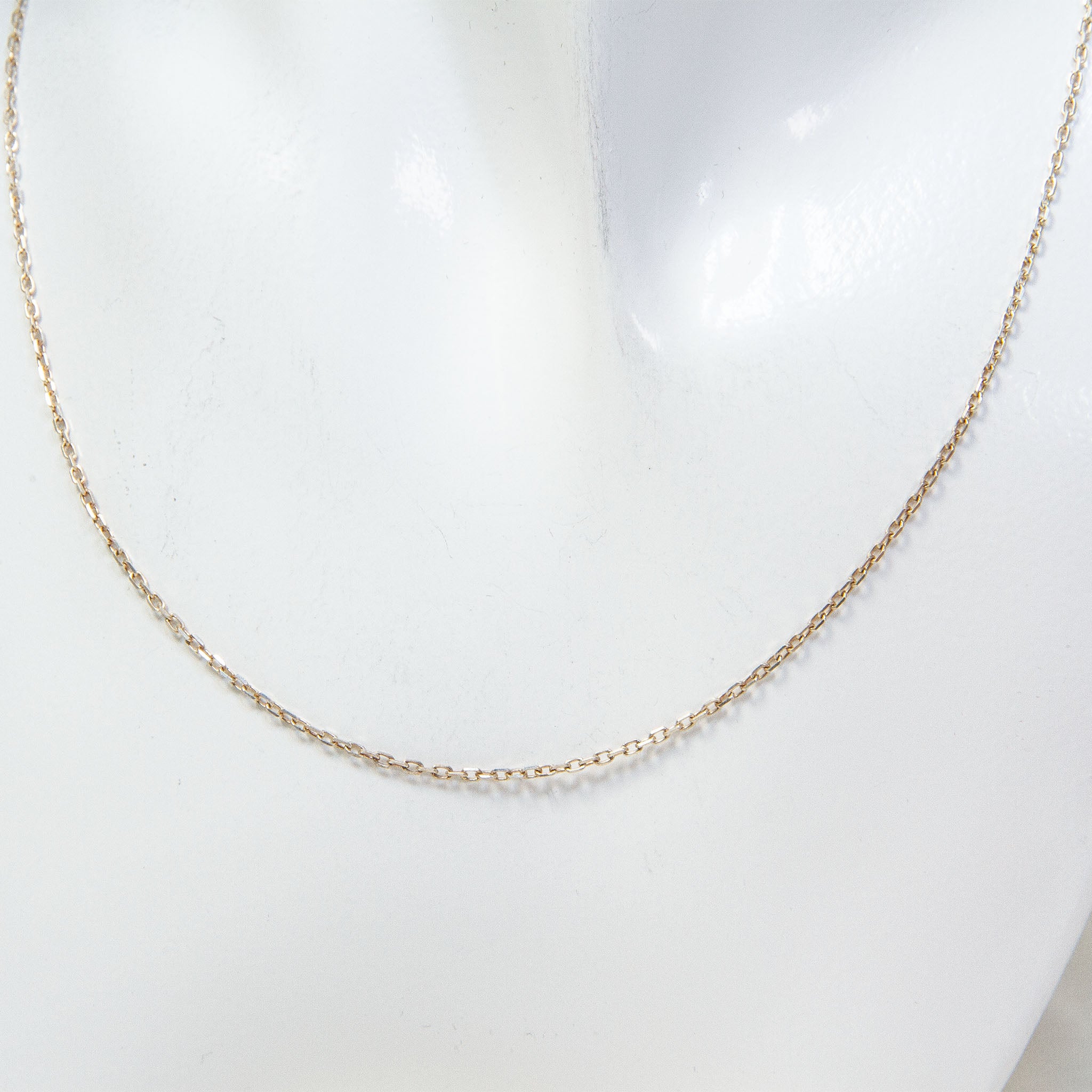 18" Fine Sterling Silver Cable Chain - 2.09g Main image