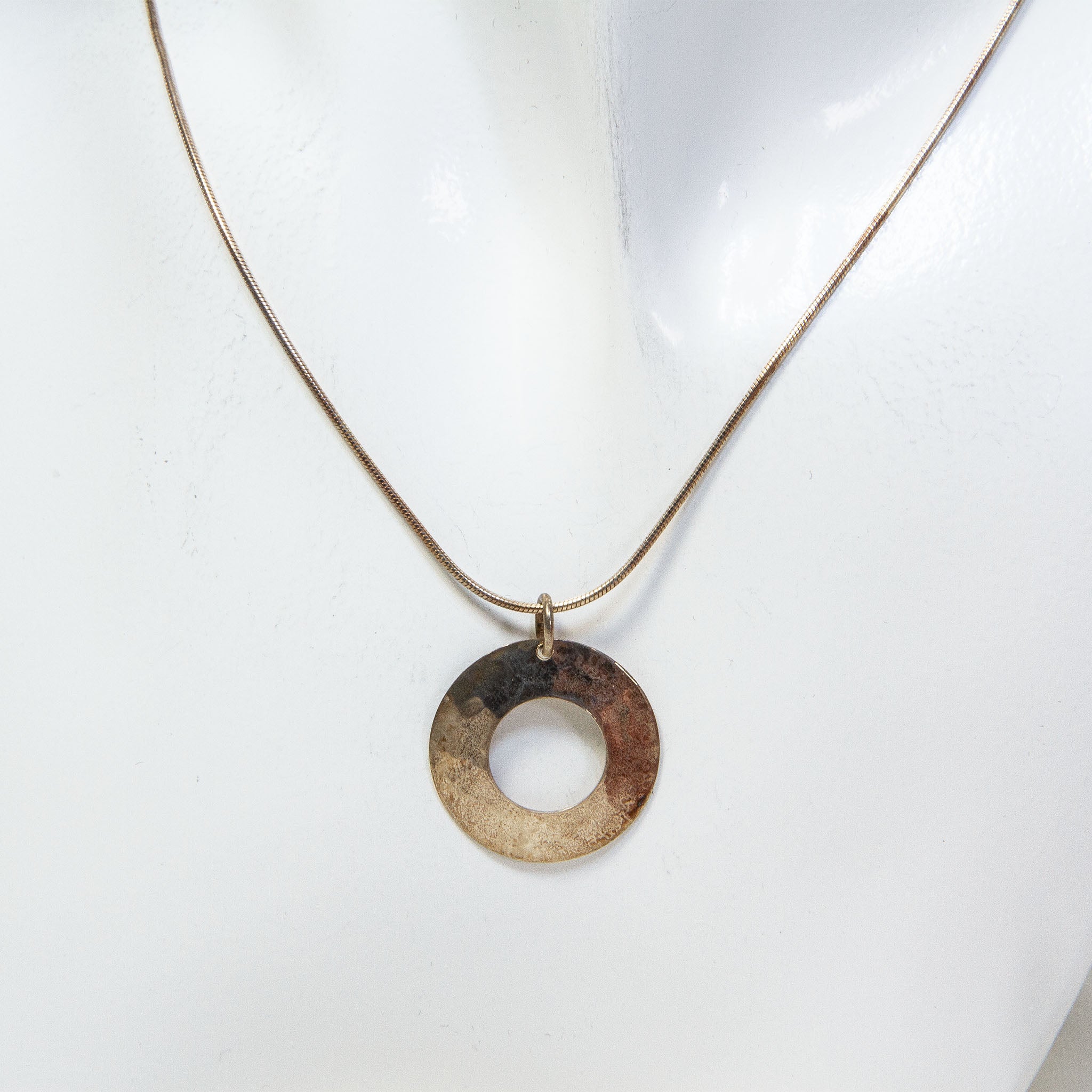 Sterling Silver 22mm Hammered Open Disc Pendant Necklace - 16"