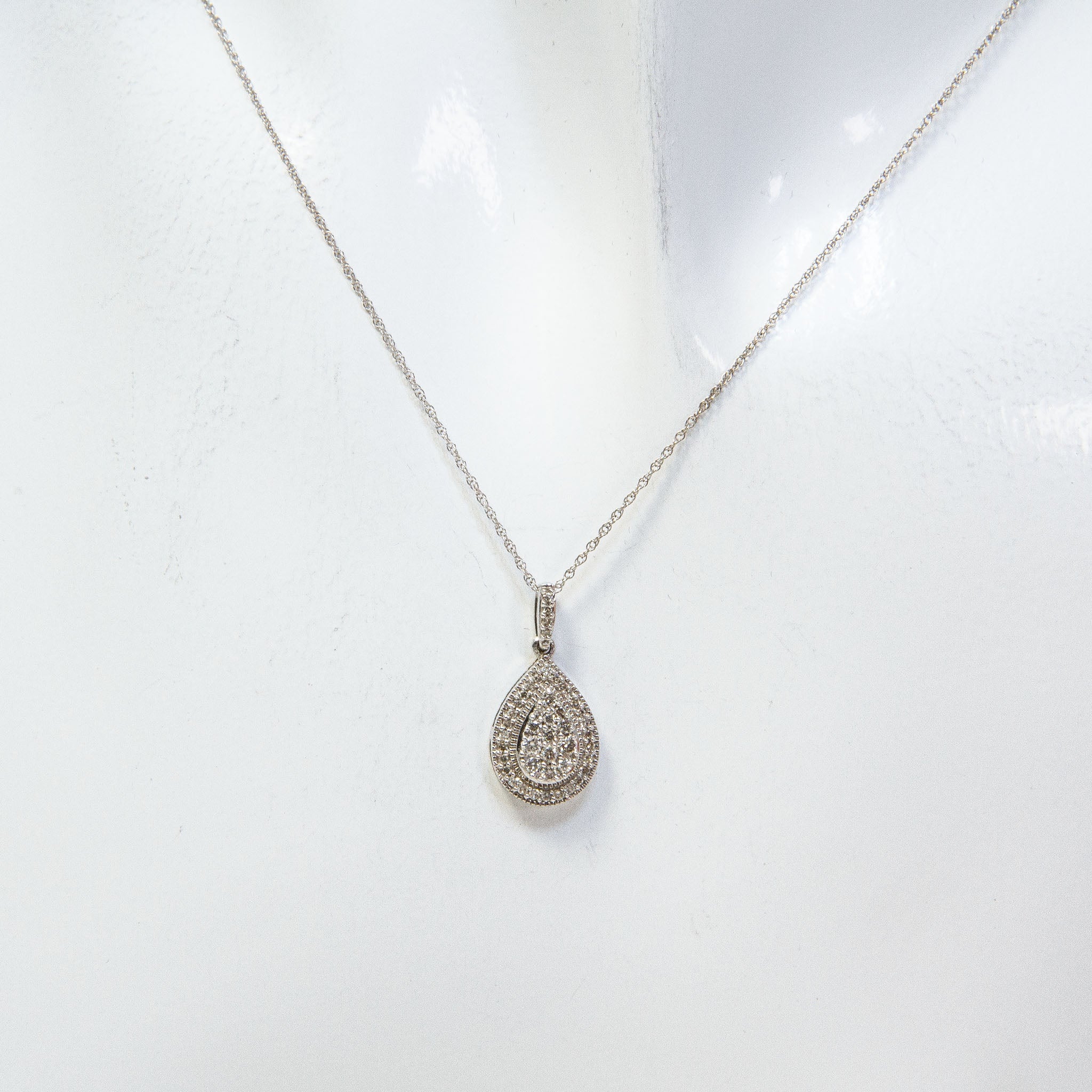 18" 10K White Gold Diamond Encrusted Teardrop Pendant Necklace