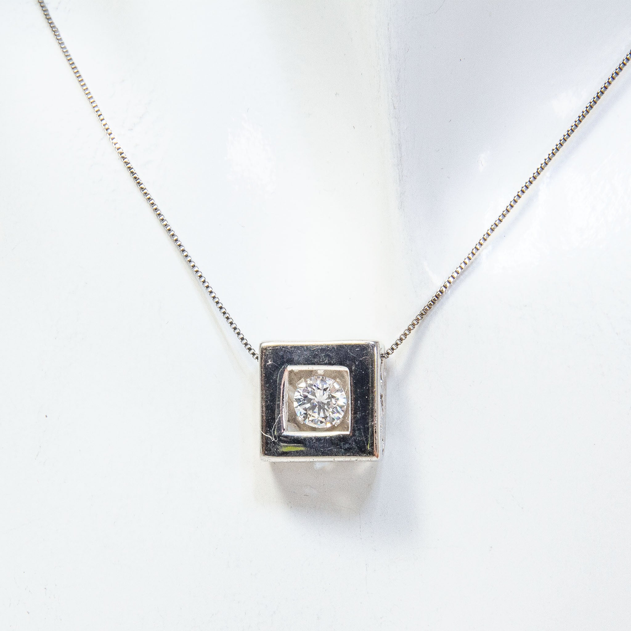 18" 925 Sterling Silver Cubic Zirconia Square Quiver Pendant Necklace Main image