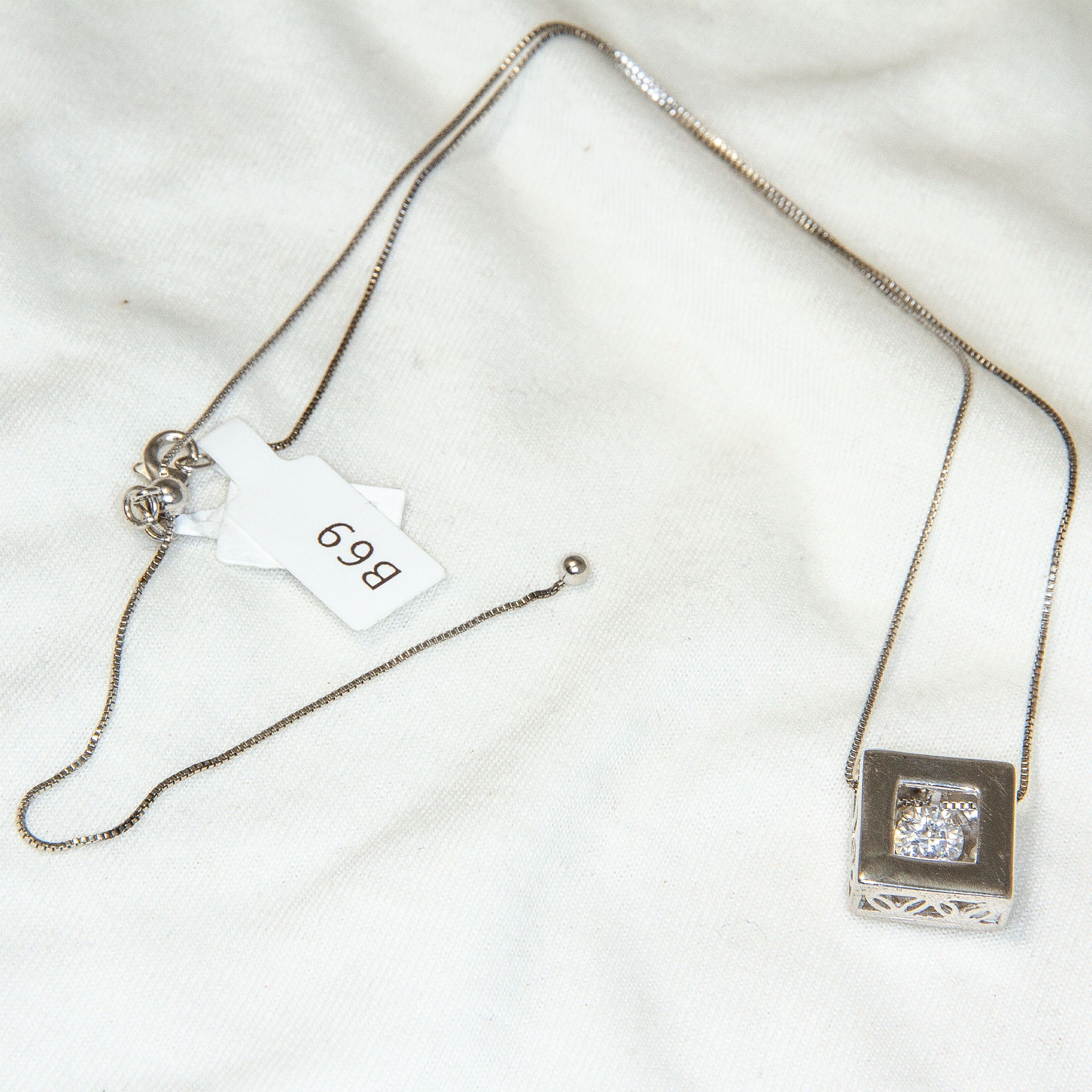 18" 925 Sterling Silver Cubic Zirconia Square Quiver Pendant Necklace Secondary image