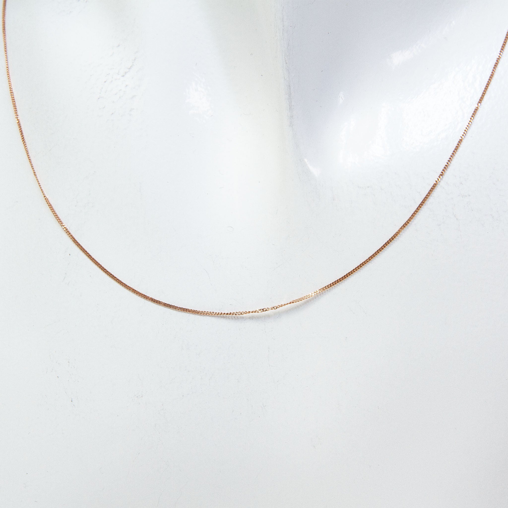 Delicate 17" 10K Rose Gold Fine Curb Chain Necklace - 0.76g