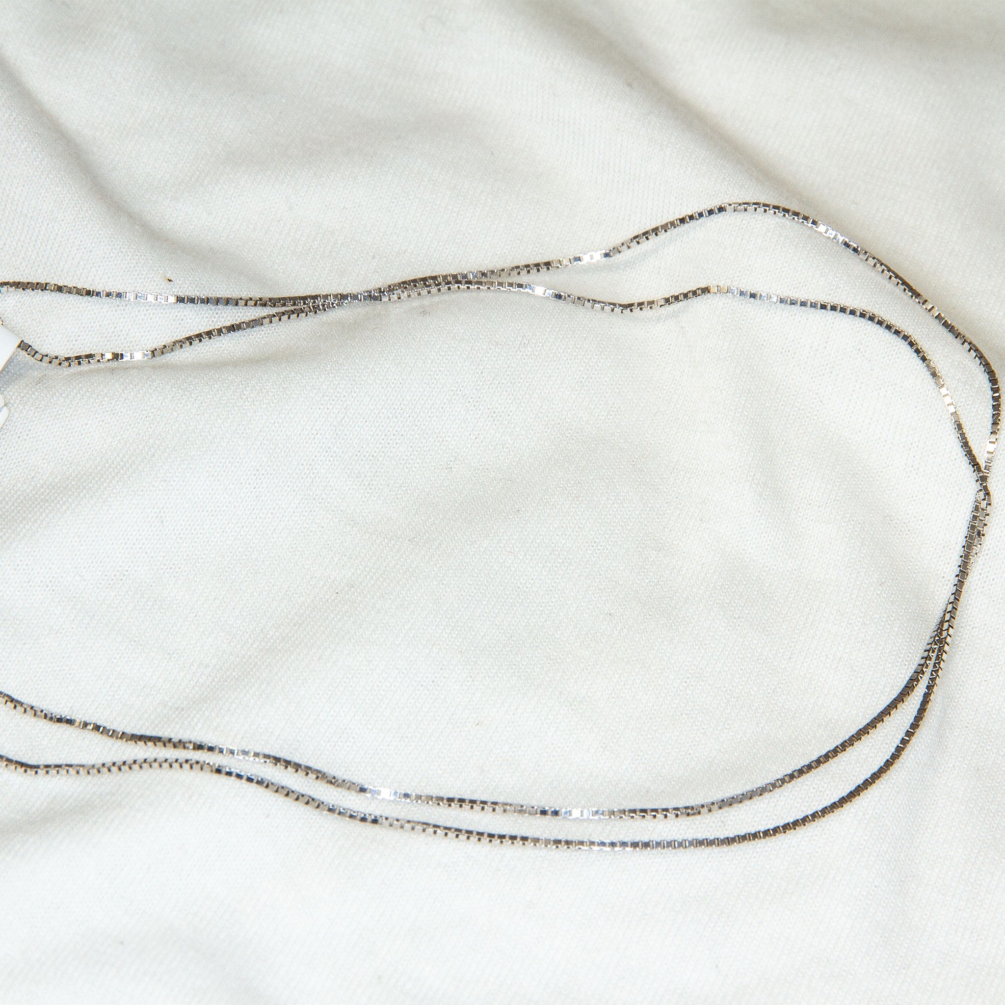 Classic 22" 10K White Gold Box Chain Necklace - 3.10g Secondary image