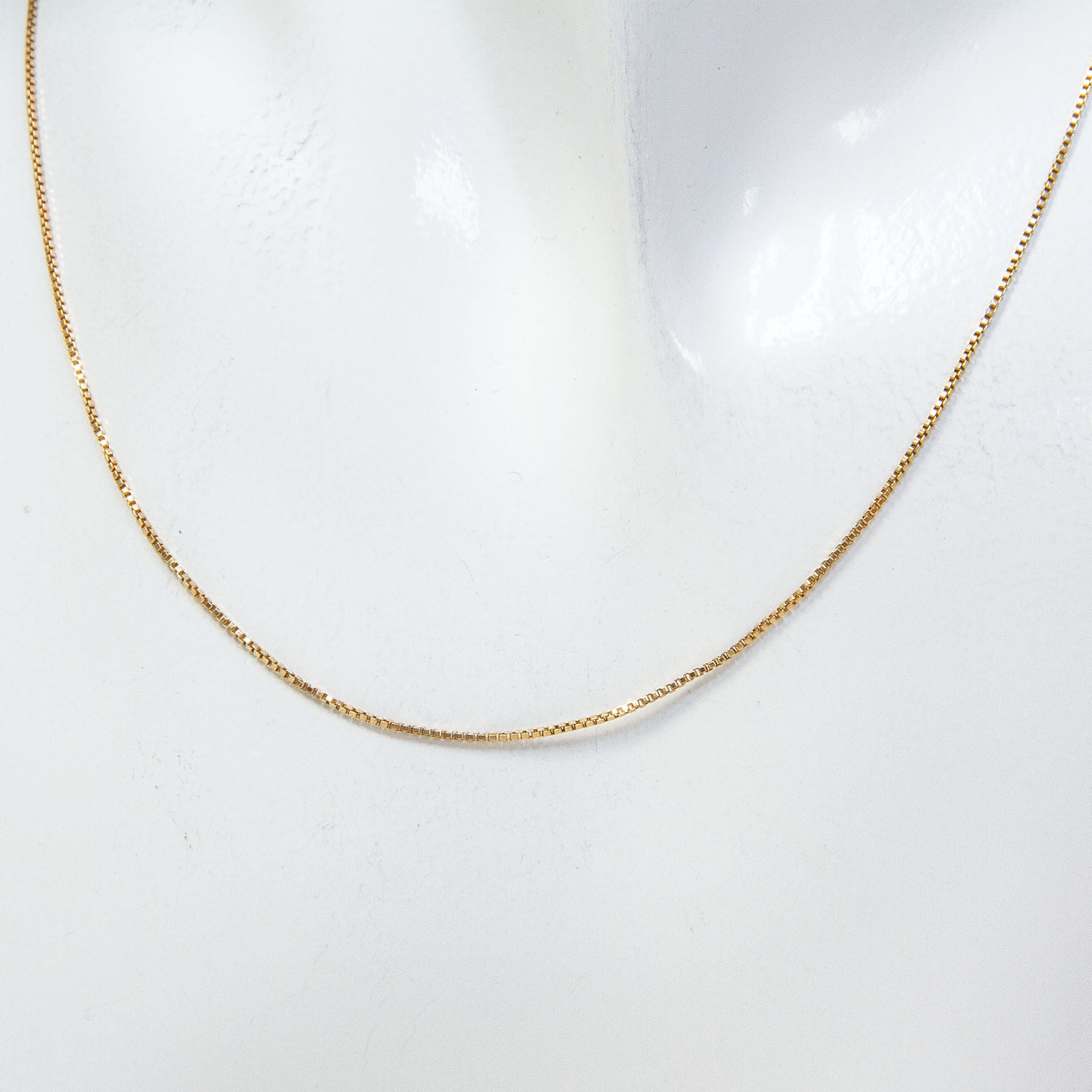 Classic 26" 10K Yellow Gold Box Chain Necklace - 3.02g