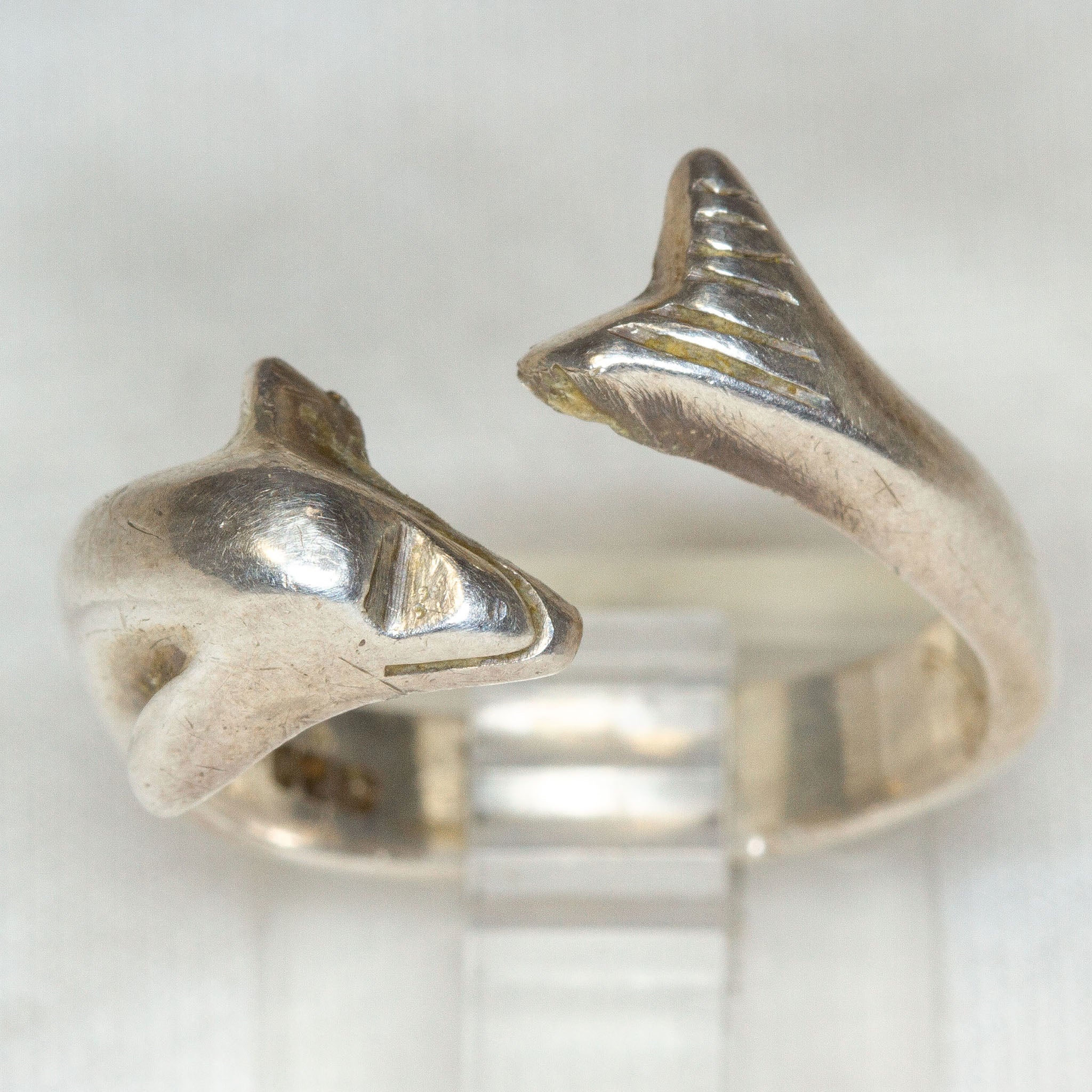 925 Sterling Silver Open-Ended Dolphin Wrap Ring - Size 9
