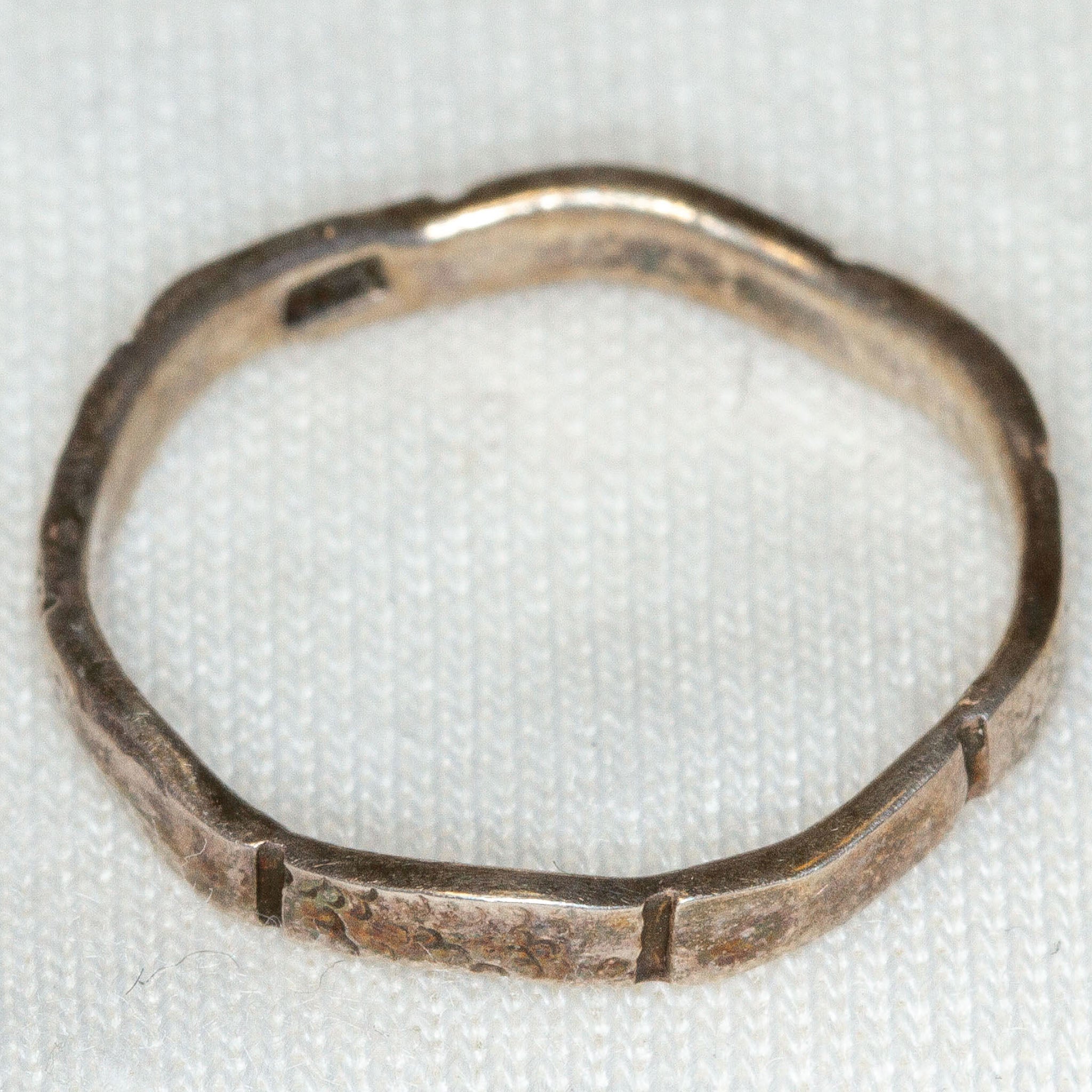 925 Sterling Silver Textured Stacking Ring - Notched Wave Band, Size 5