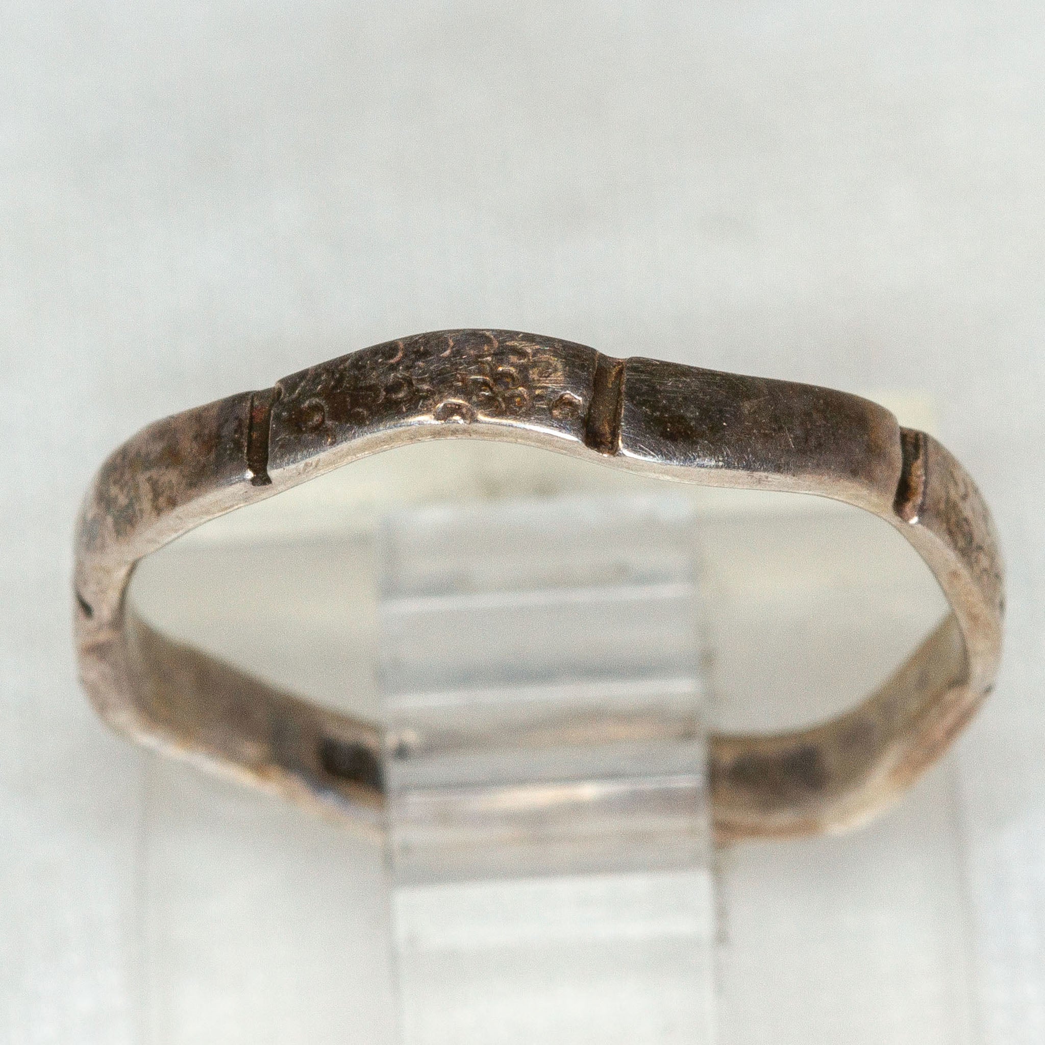 925 Sterling Silver Textured Stacking Ring - Notched Wave Band, Size 5