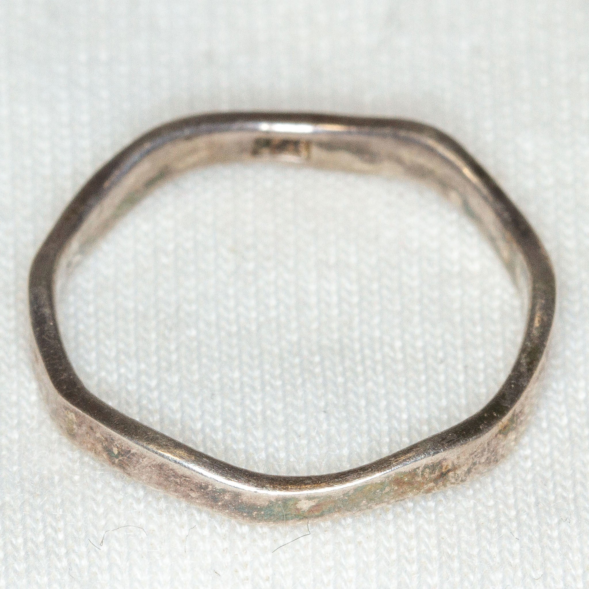 925 Sterling Silver Wavy Stacking Ring - Size 5