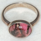 925 Sterling Silver Canadian Rhodonite Ring - 10x12mm Oval Cabochon, Size 7