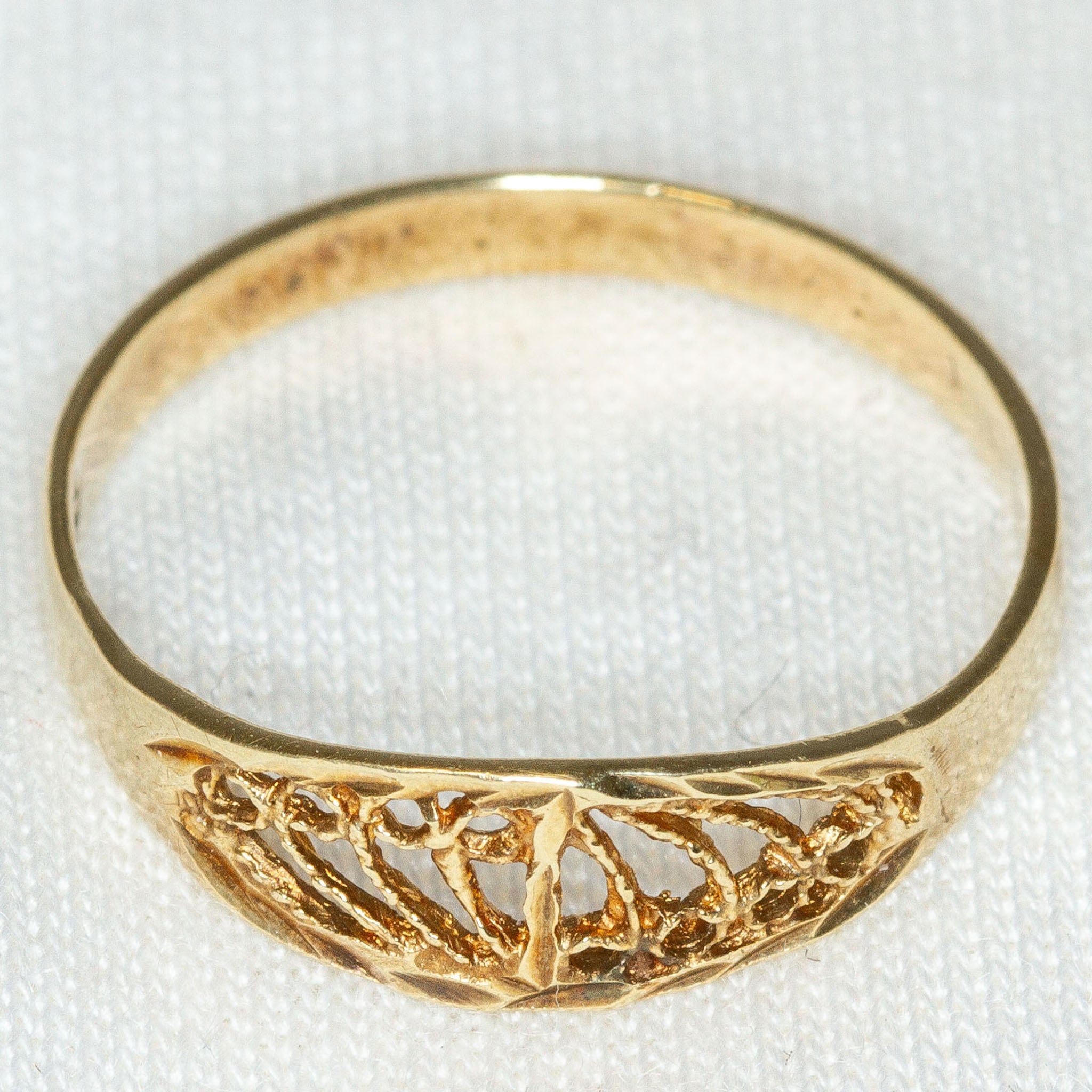 10K Yellow Gold Openwork Filigree Ring - Size 6.25 Main image