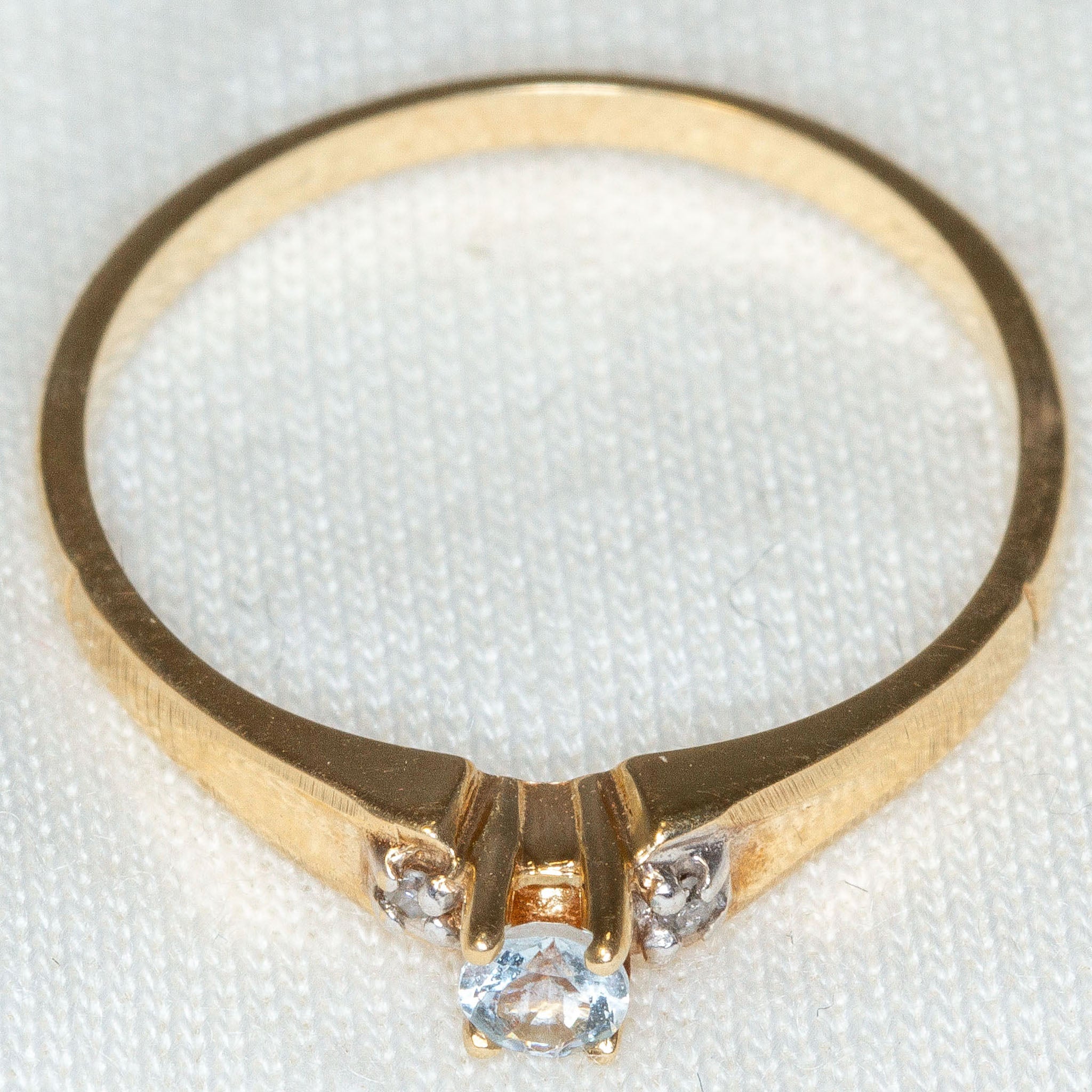 10K Yellow Gold Aquamarine & Diamond Accent Ring - Size 6.5 Main image