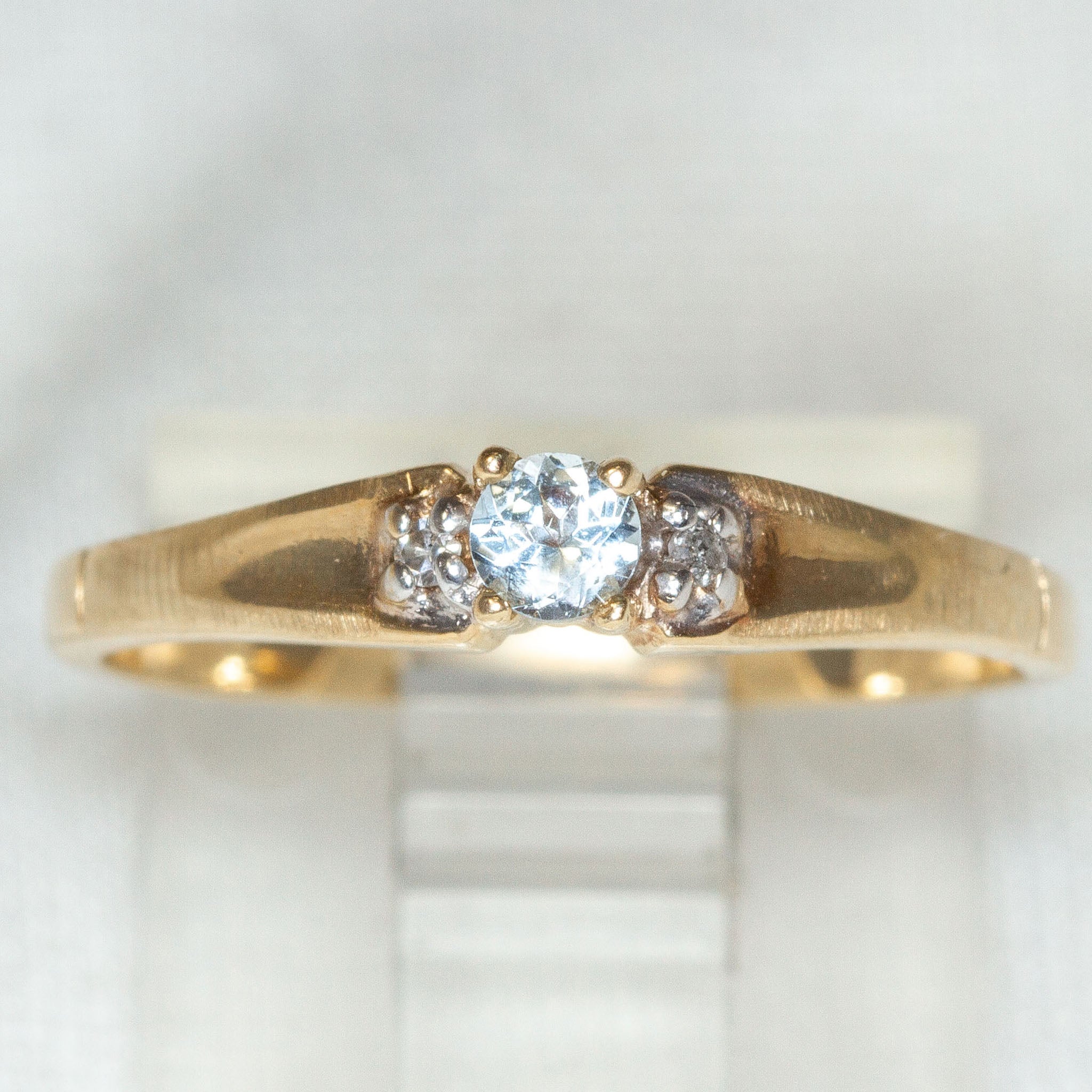 10K Yellow Gold Aquamarine & Diamond Accent Ring - Size 6.5