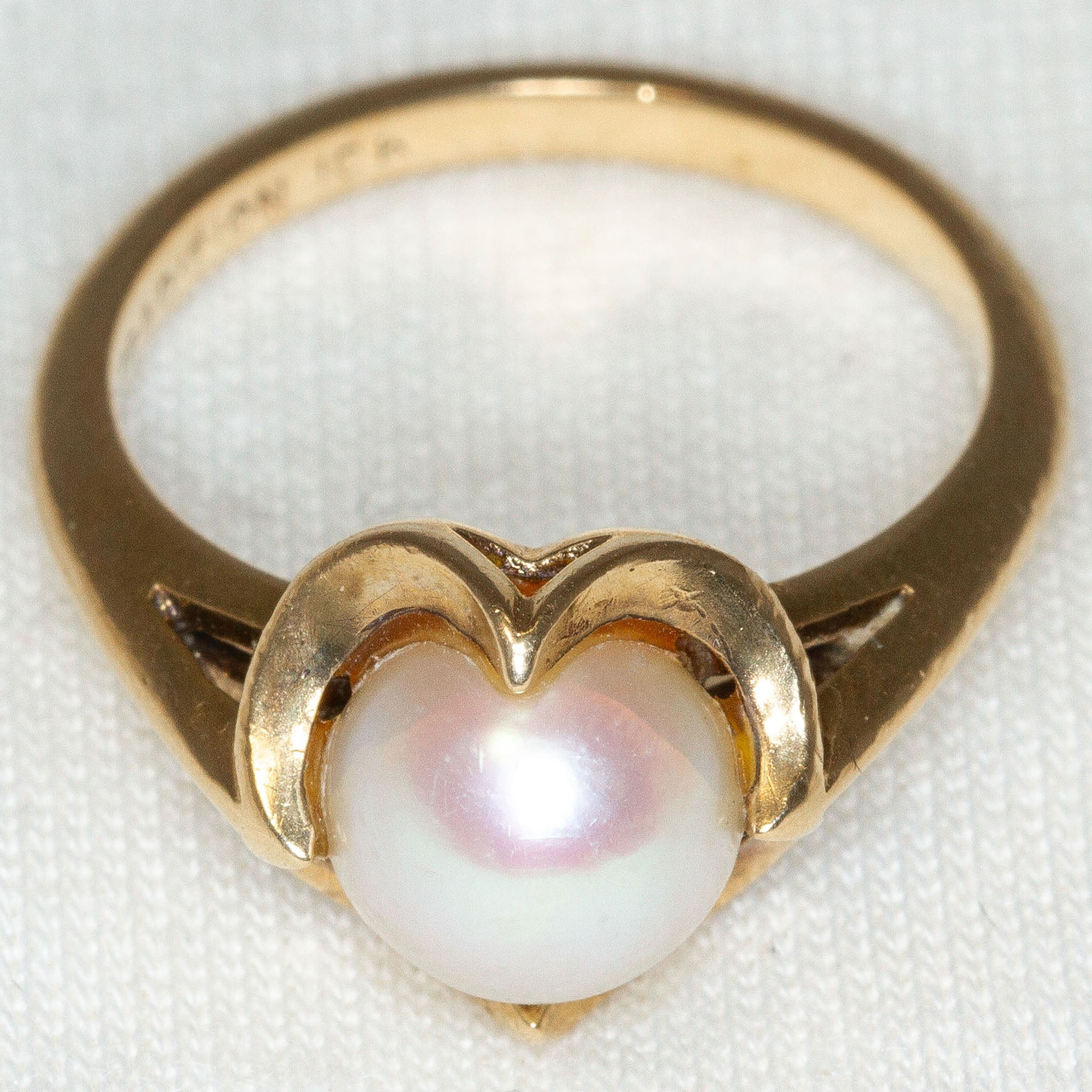10K Yellow Gold White Pearl Heart Ring - 8mm, Size 6 Main image