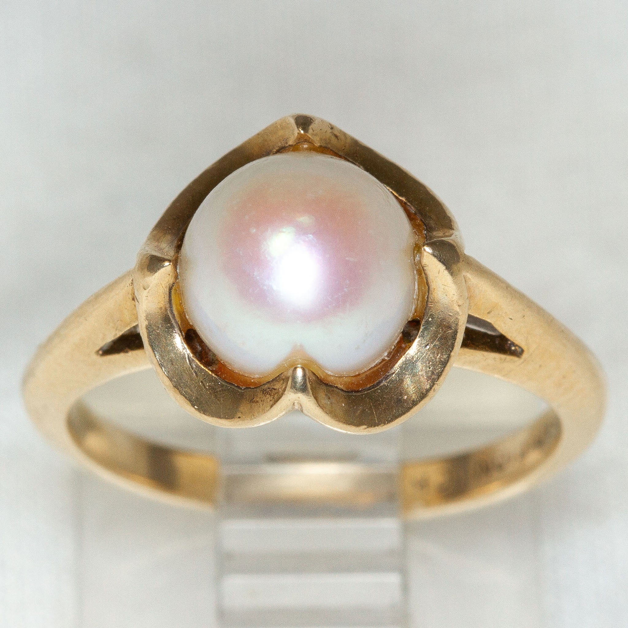10K Yellow Gold White Pearl Heart Ring - 8mm, Size 6