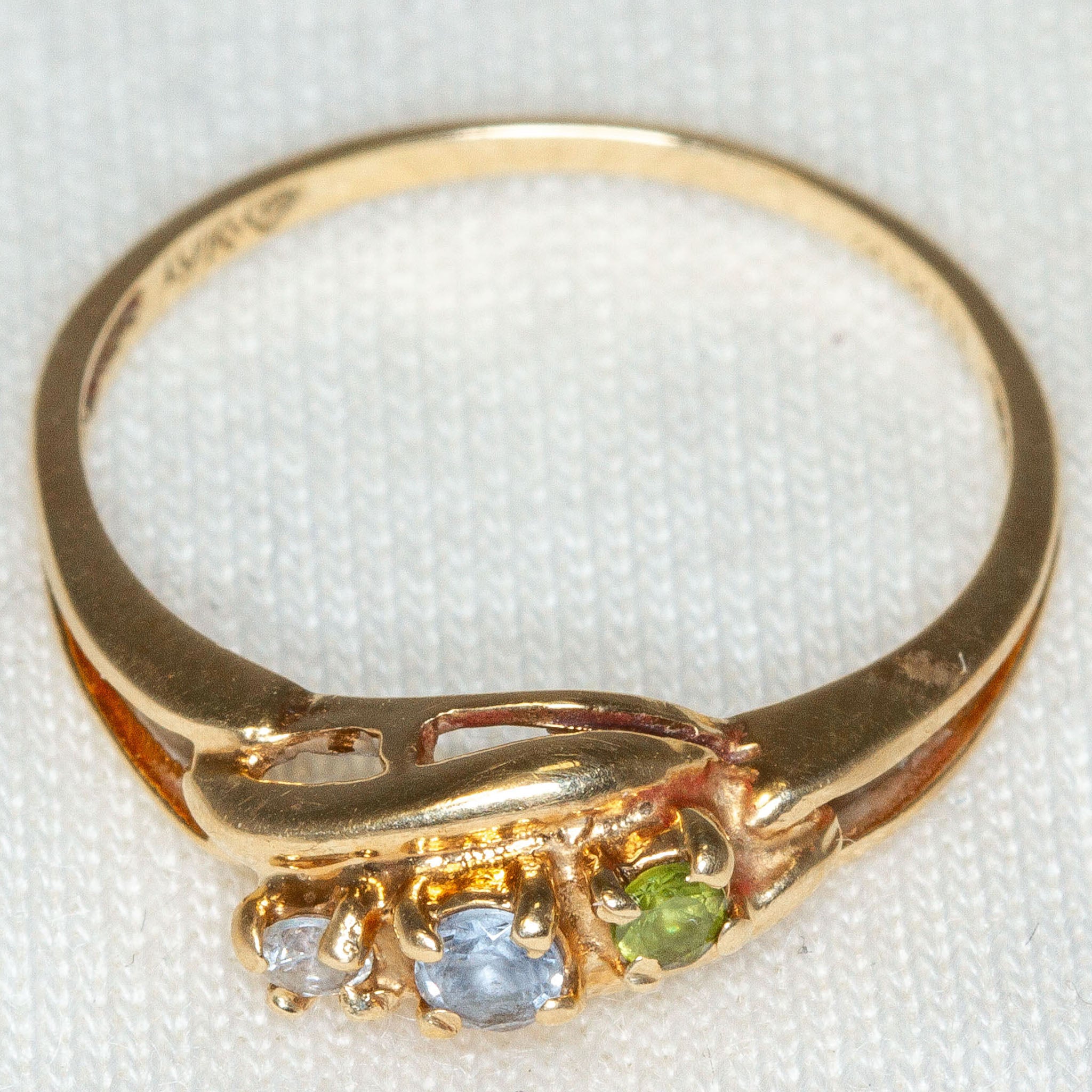 10K Yellow Gold Peridot, Aquamarine & White Sapphire Bypass Ring - Size 5
