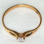 10K Yellow Gold Cubic Zirconia Solitaire Ring - Open Shoulder Design, Size 6