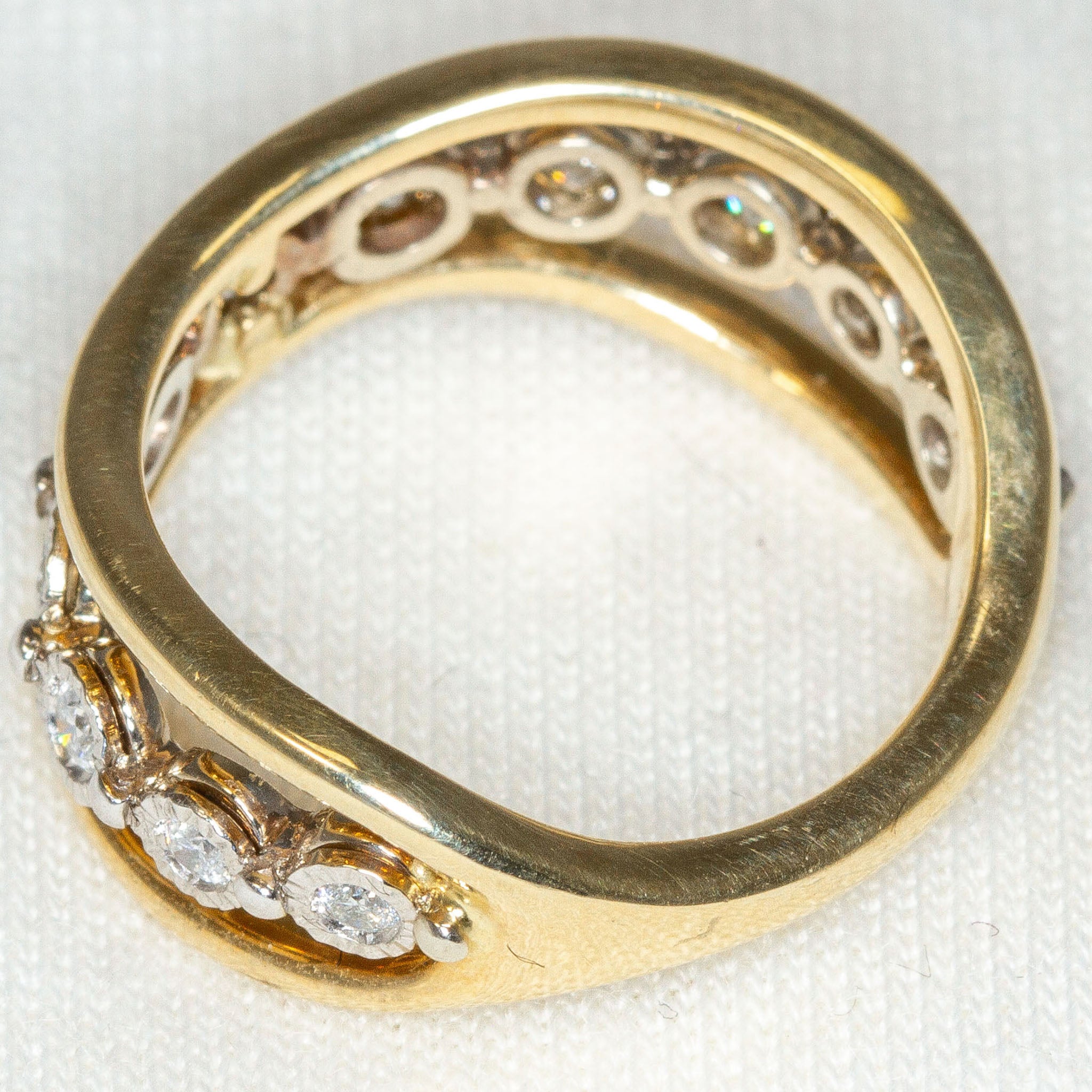 10K Yellow Gold Diamond Multi-Stone Wave Ring - Illusion Settings, Size 4.5
