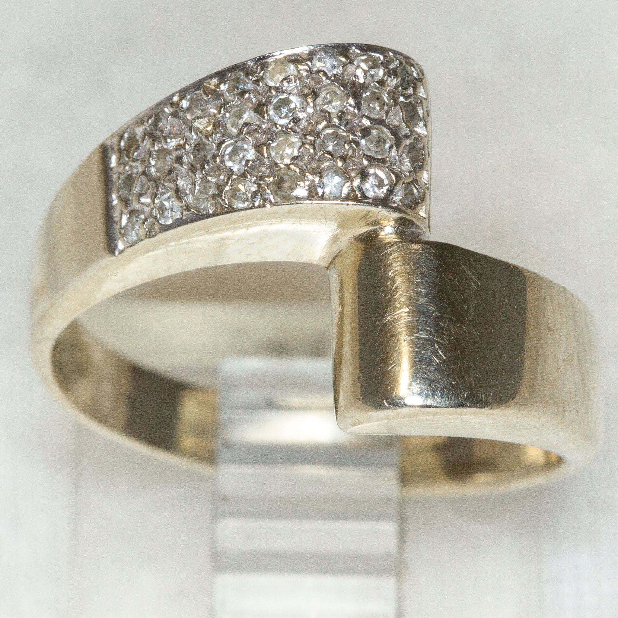 10K Yellow Gold Pave Diamond Asymmetrical Bypass Ring - Size 5.5 Secondary image