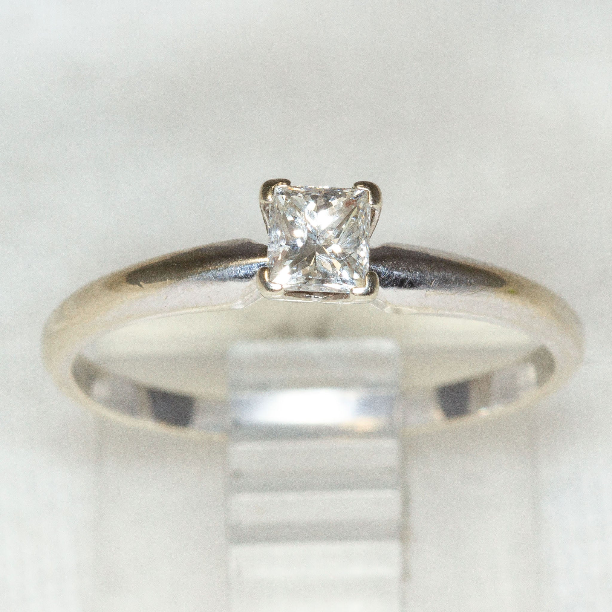 14K White Gold 0.30ct Princess Cut Diamond Solitaire Engagement Ring - Size 6