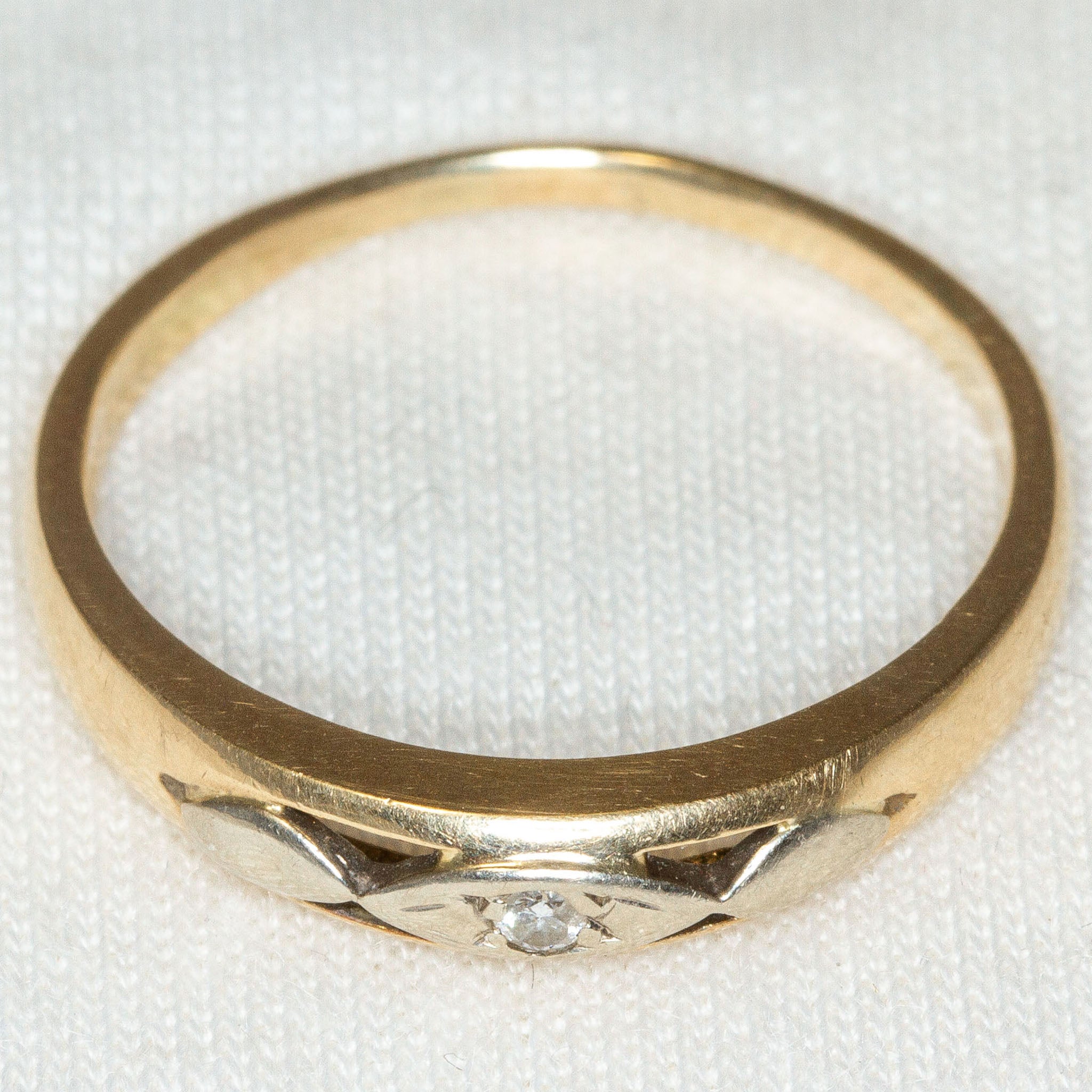 Vintage 14K Two-Tone Gold Diamond Accent Ring - Size 7.5