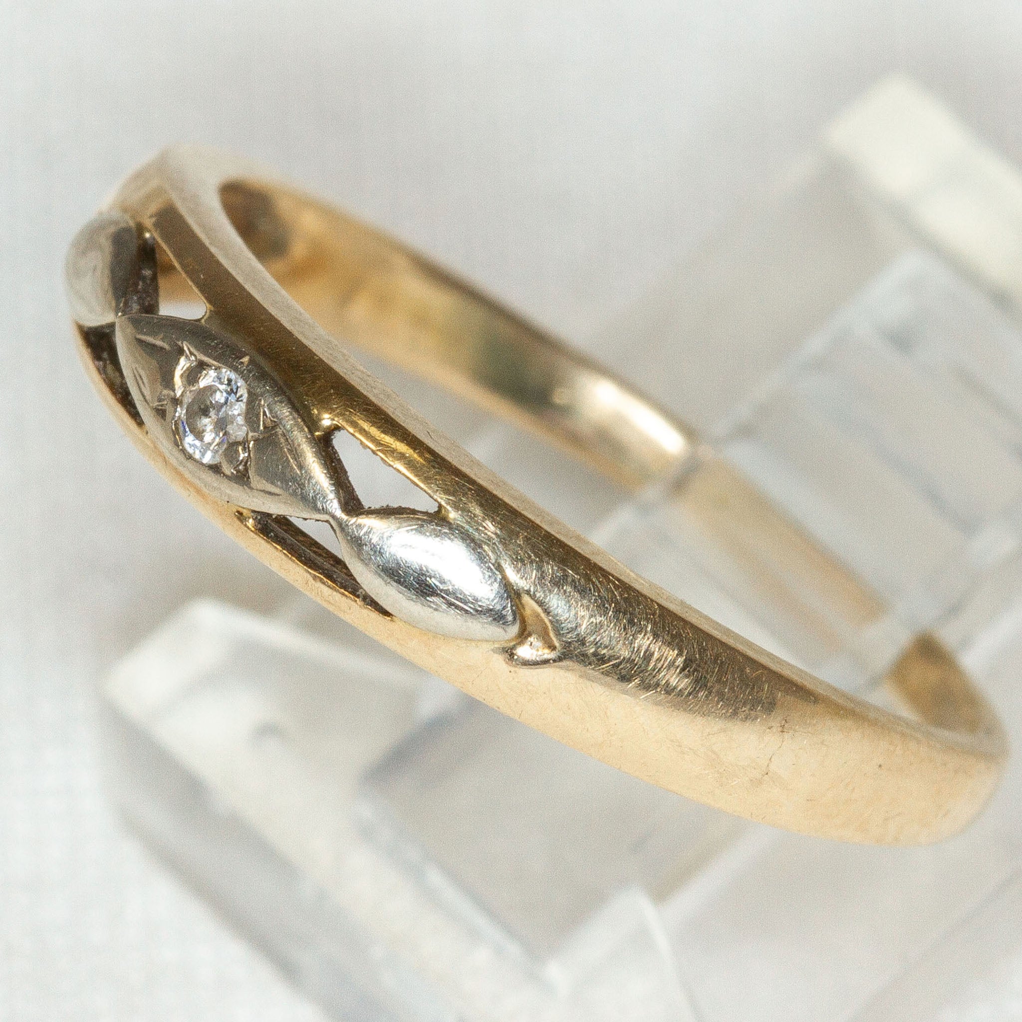 Vintage 14K Two-Tone Gold Diamond Accent Ring - Size 7.5