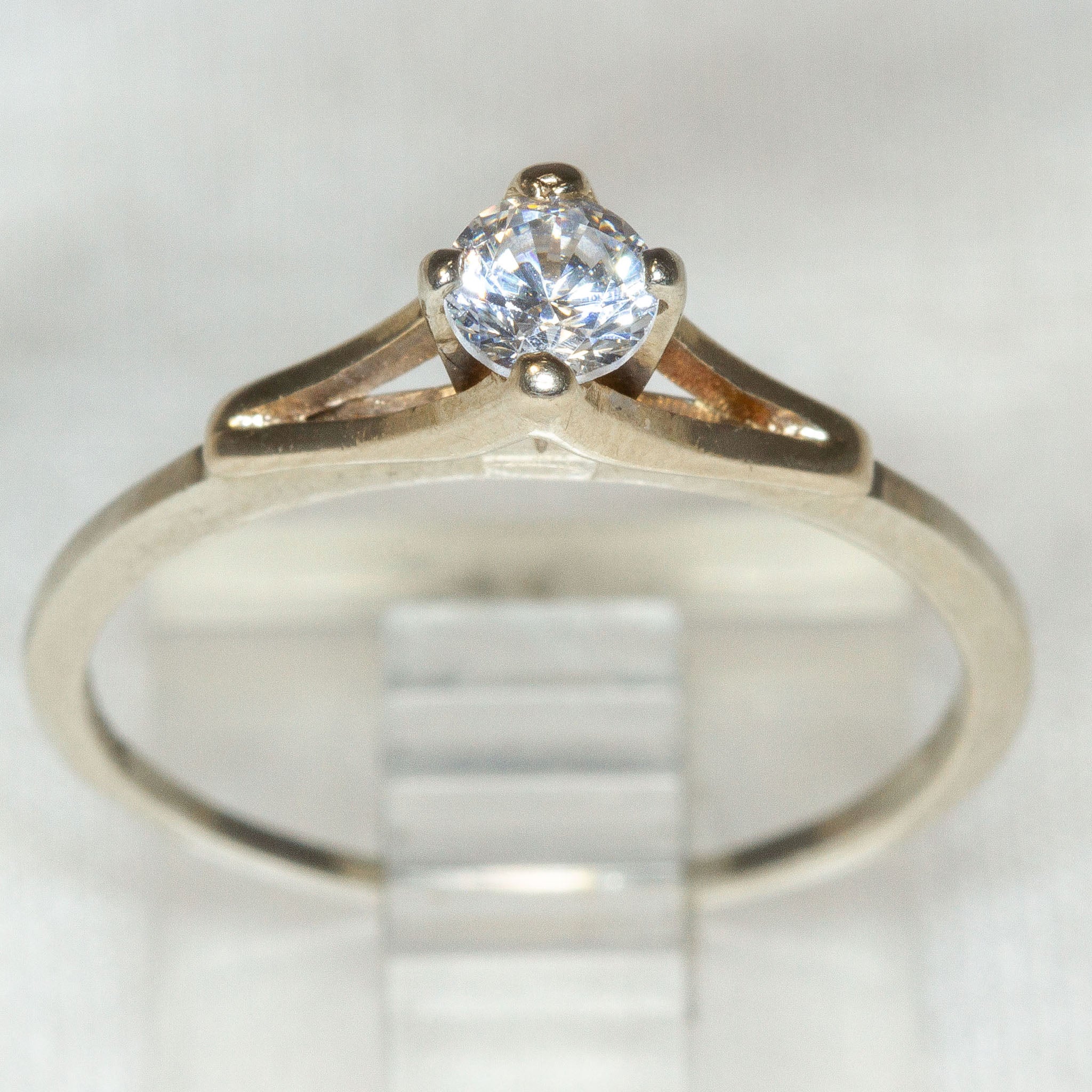 14k White Gold Solitaire Ring, .25tcw - Size 7 1/2