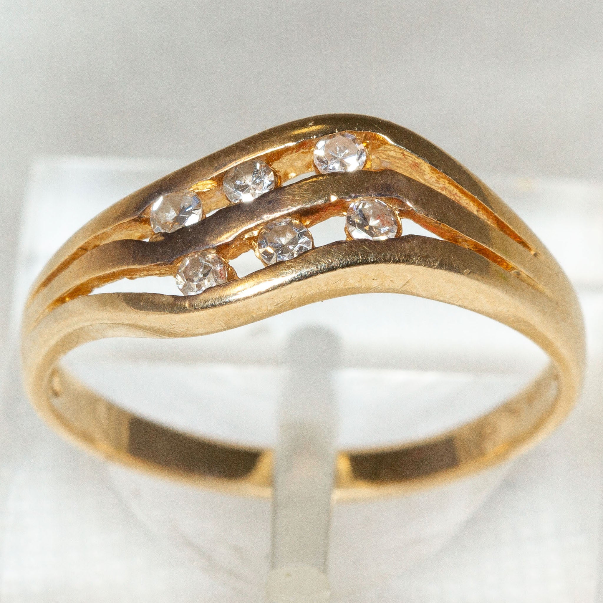 14k Yellow Gold Wave Diamond Ring - Size 6 Secondary image