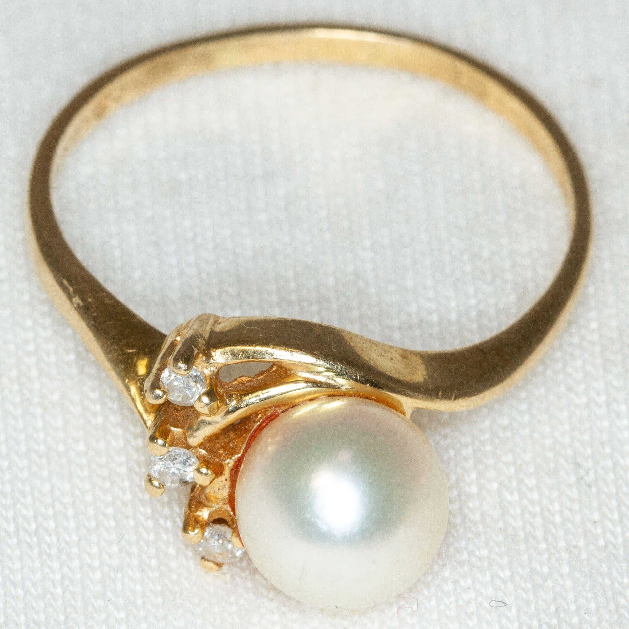14k Yellow Gold Pearl and Diamond Accent Ring - Size 8