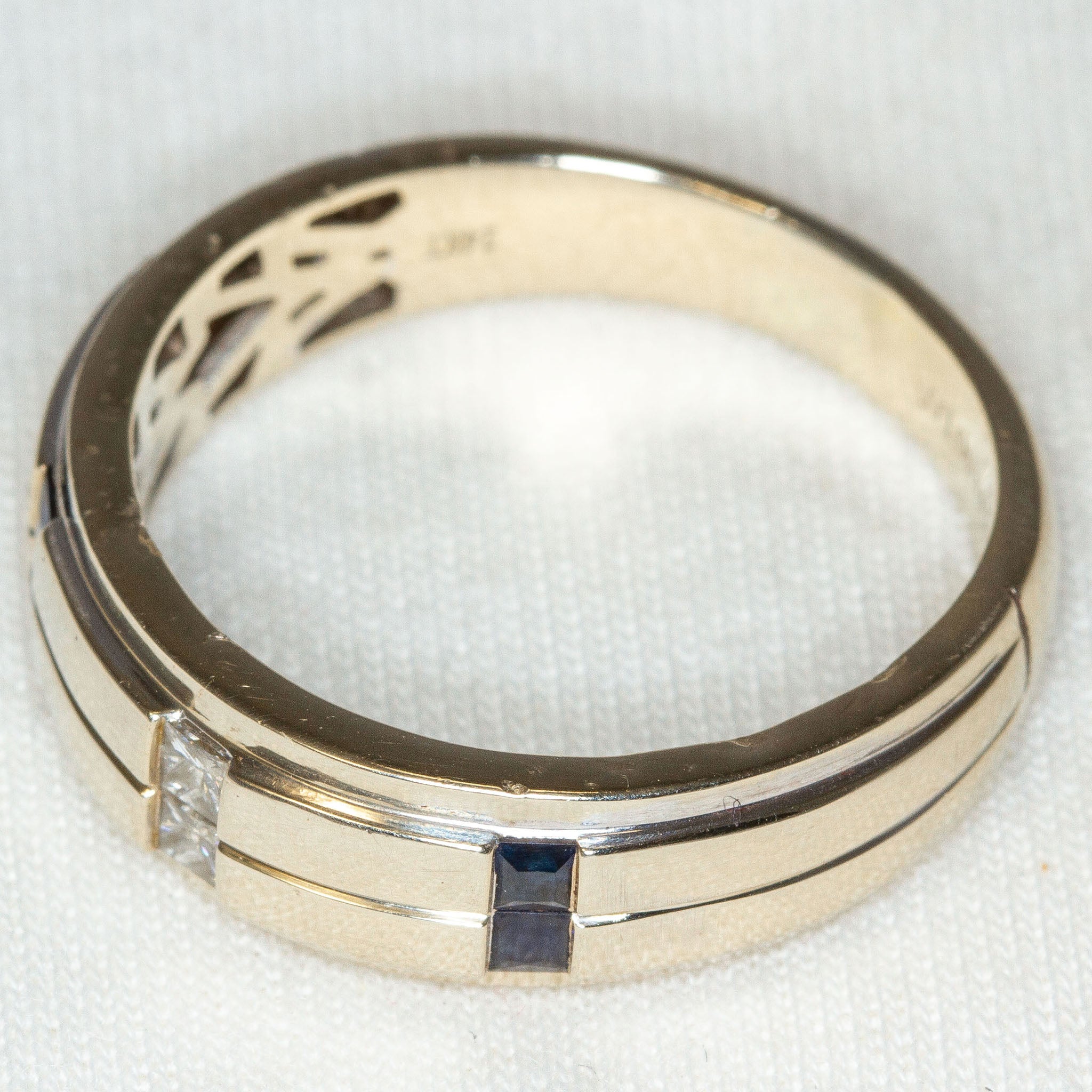 Vera Wang 14k White Gold Princess-Cut Diamond and Sapphire Band - Size 11