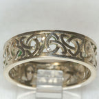 10k White Gold Celtic Knot Band - Size 9