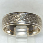 10k White Gold Textured Band