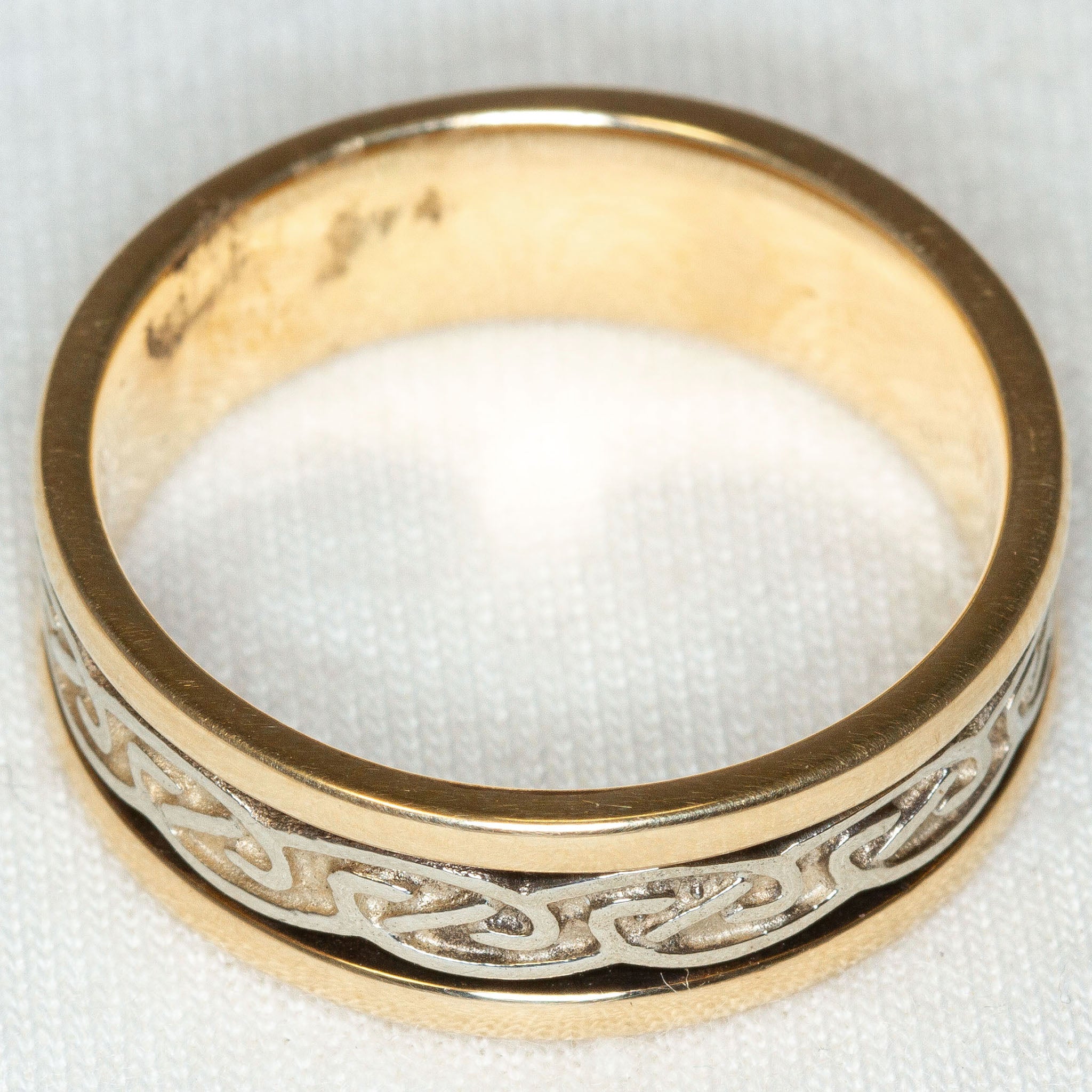 10k Two-Tone Gold Celtic Knot Band - Size 10 1/4