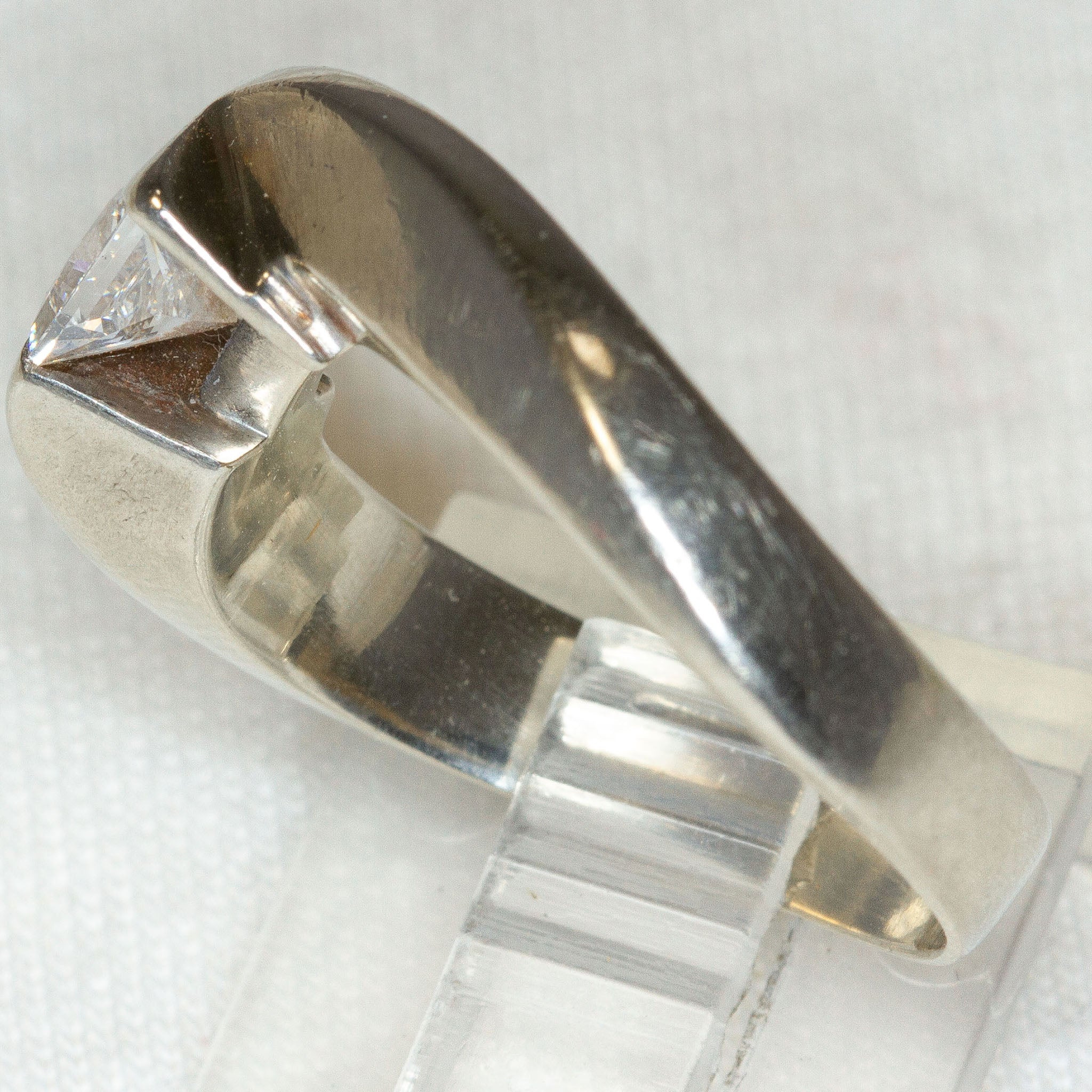 Modern 14k White Gold Princess-Cut Solitaire Diamond Ring - Size 7