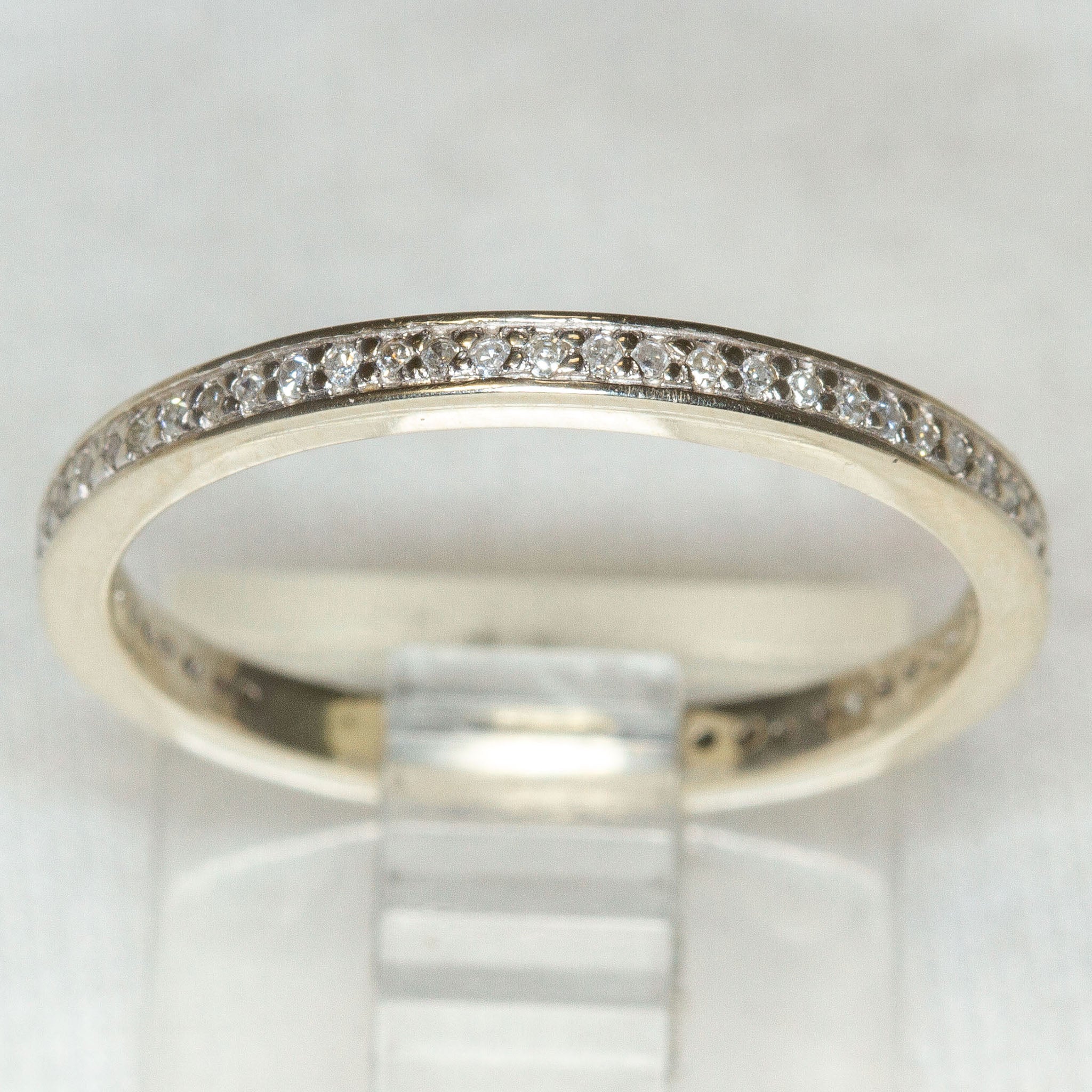 14k White Gold Full-Eternity Diamond Band - Size 7 1/2
