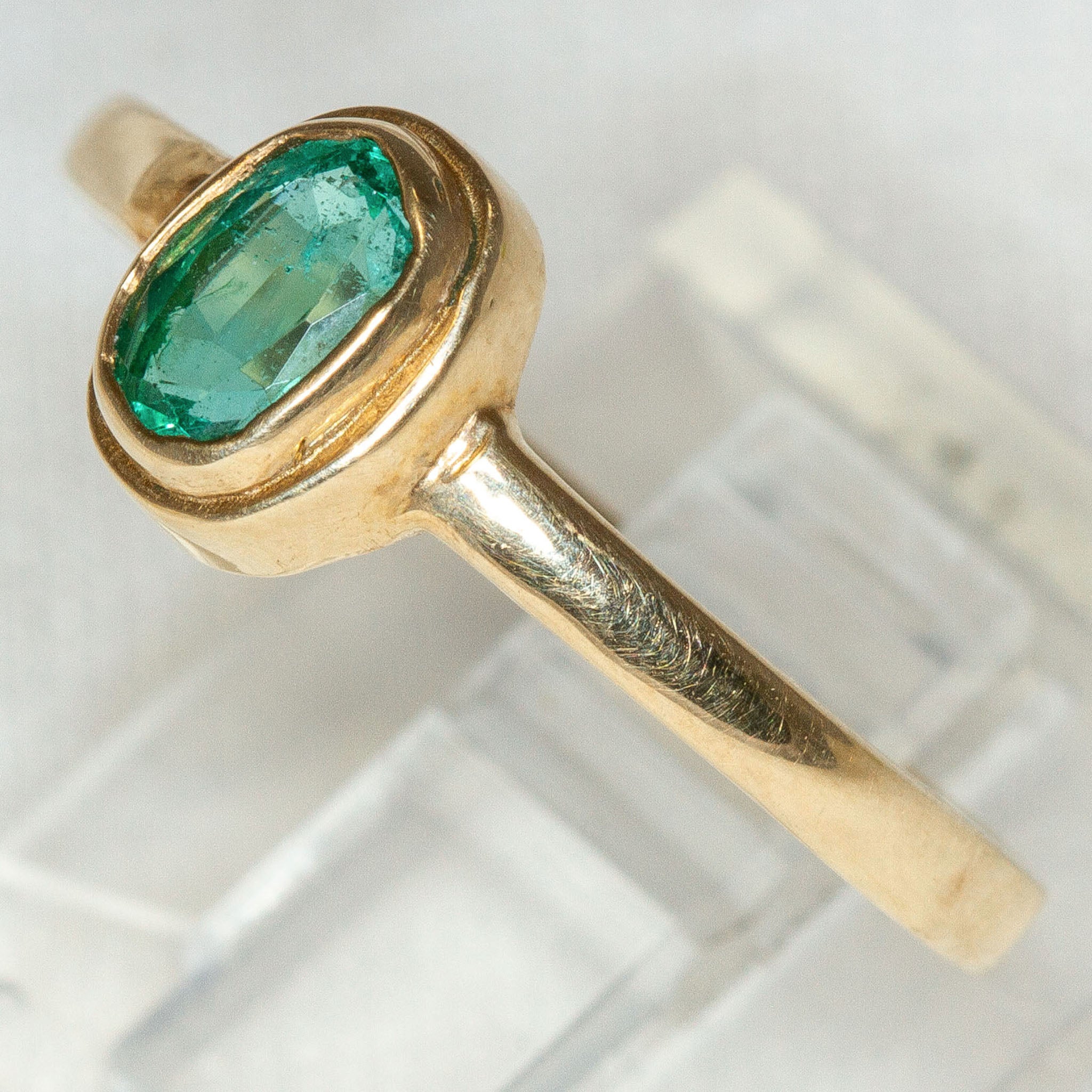 10k Yellow Gold Bezel-Set Gilson Emerald Ring - Size 7