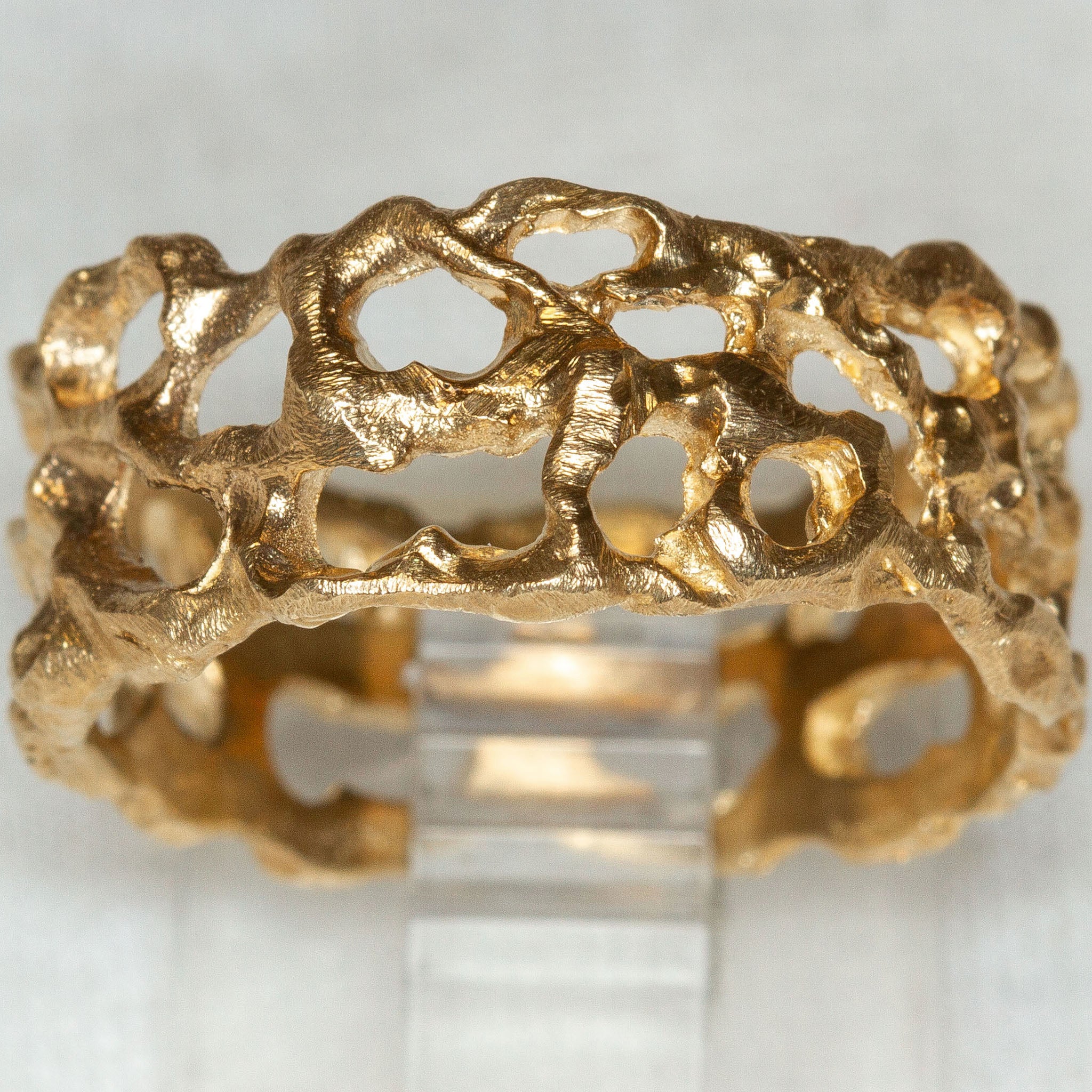 Artisan "Into The Net" 10k Yellow Gold Band - Size 8