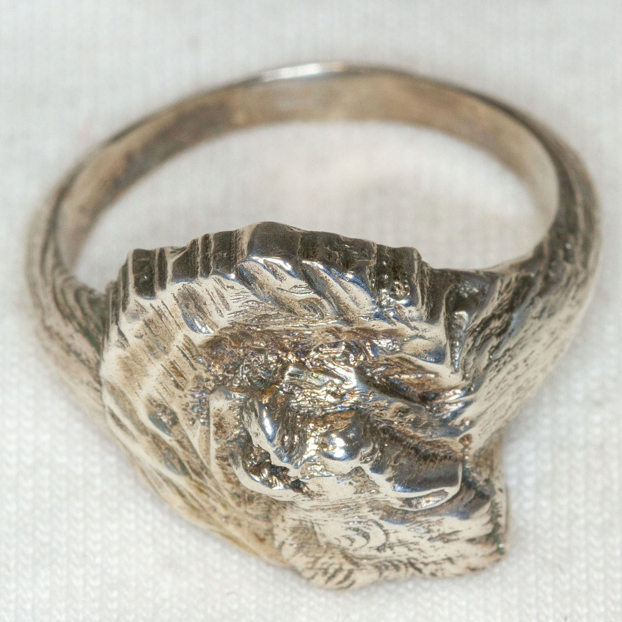Artisan Howling Wolf Sterling Silver Statement Ring - Size 10 Main image