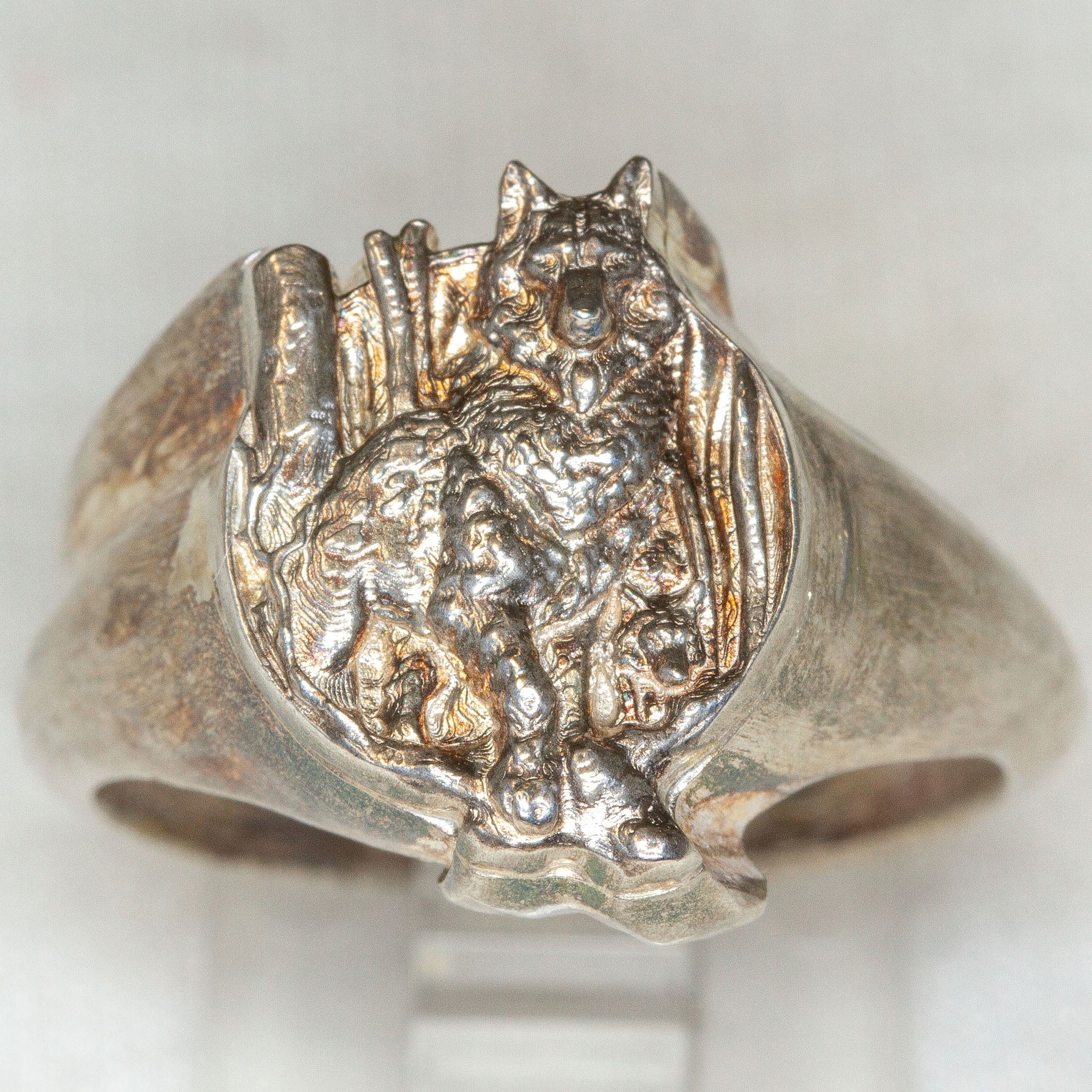 Artisan Sculptural Sterling Silver Wolf Signet Ring - Size 10 Secondary image