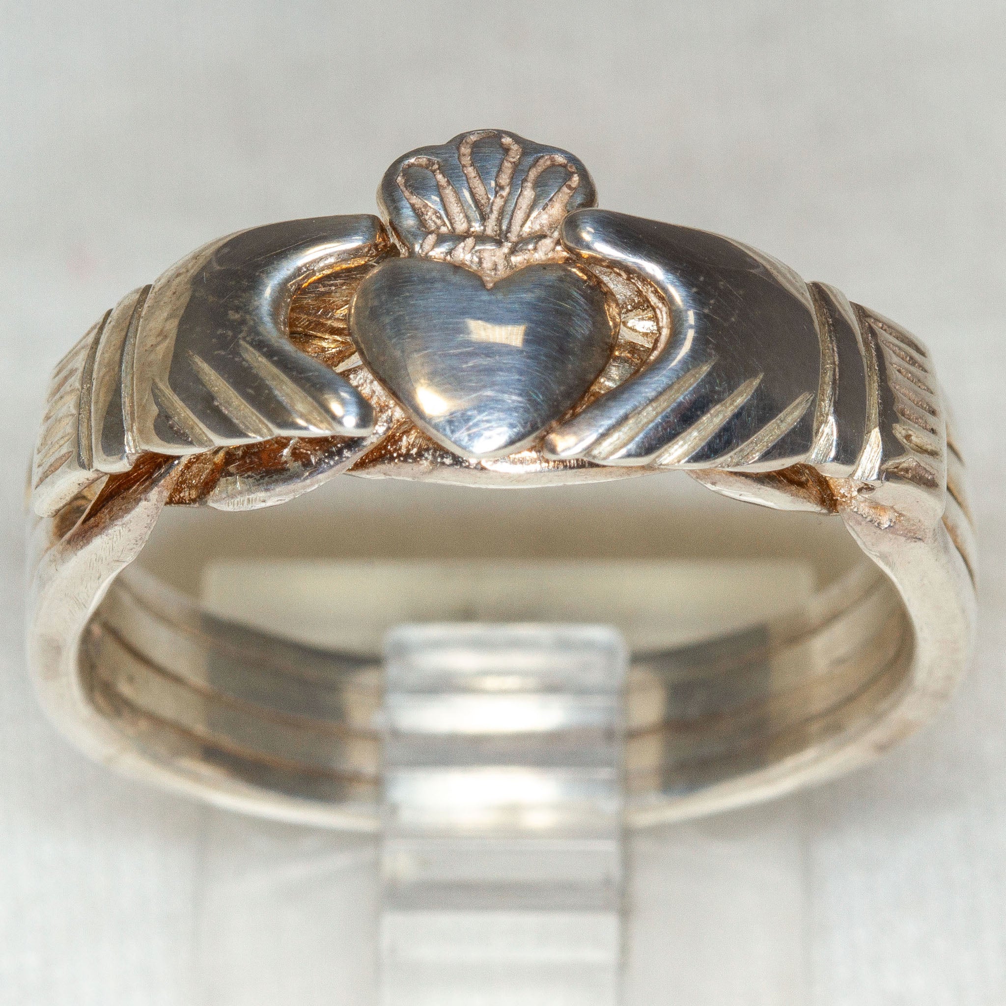 Classic 925 Sterling Silver Claddagh Ring - Size 11