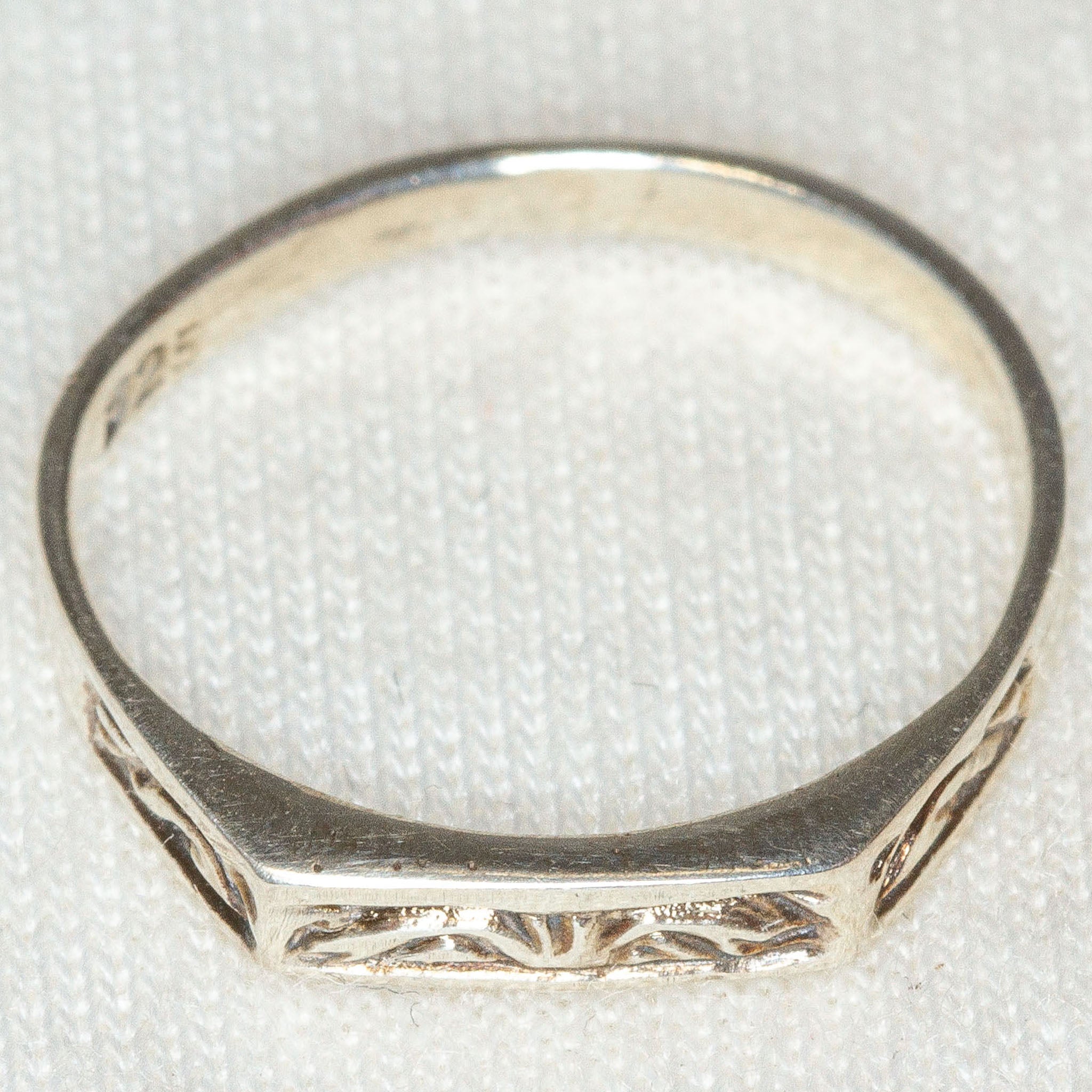 Elegant Scrollwork Sterling Silver Band - Size 3.5