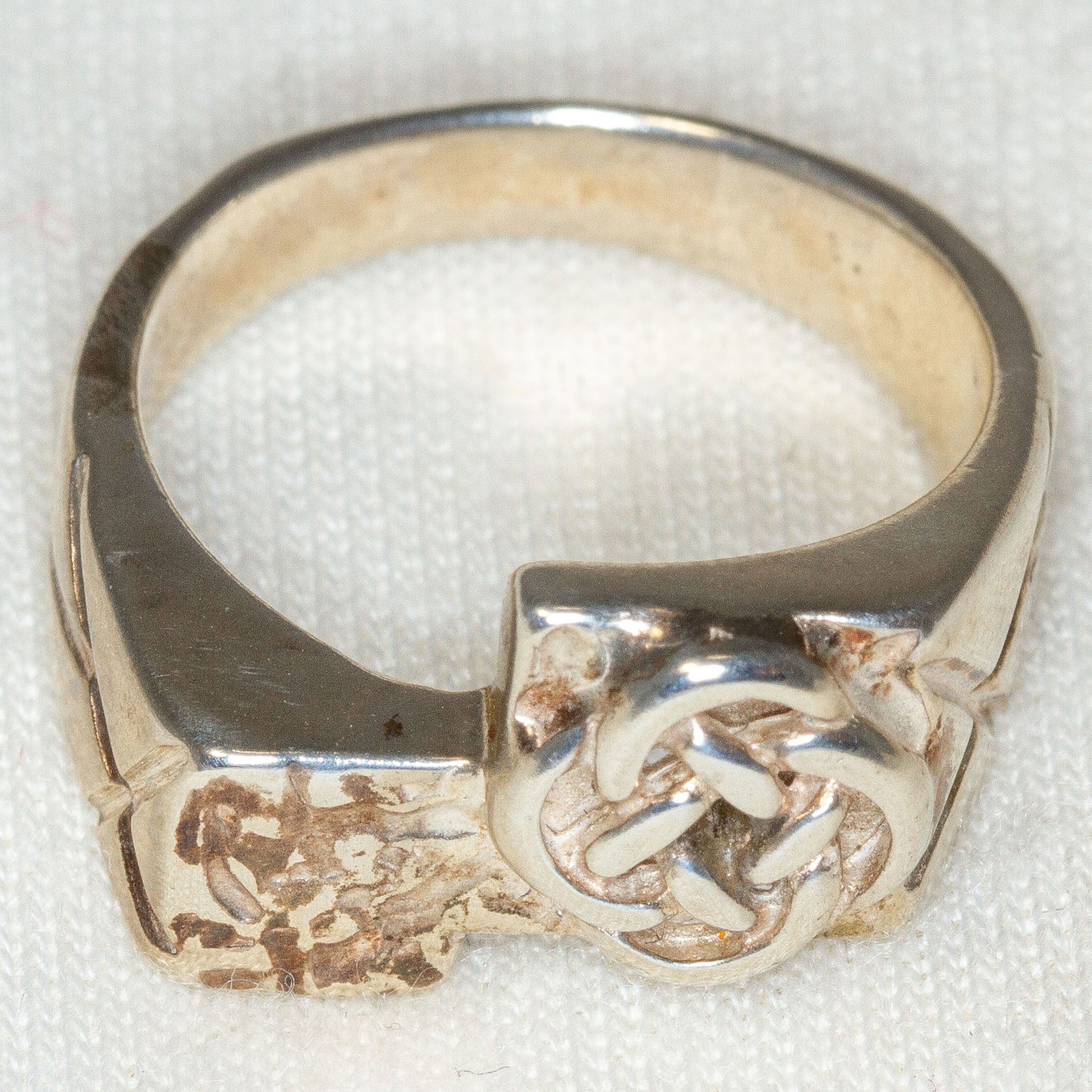 Celtic Knot Sterling Silver Cast Ring - Size 5.25