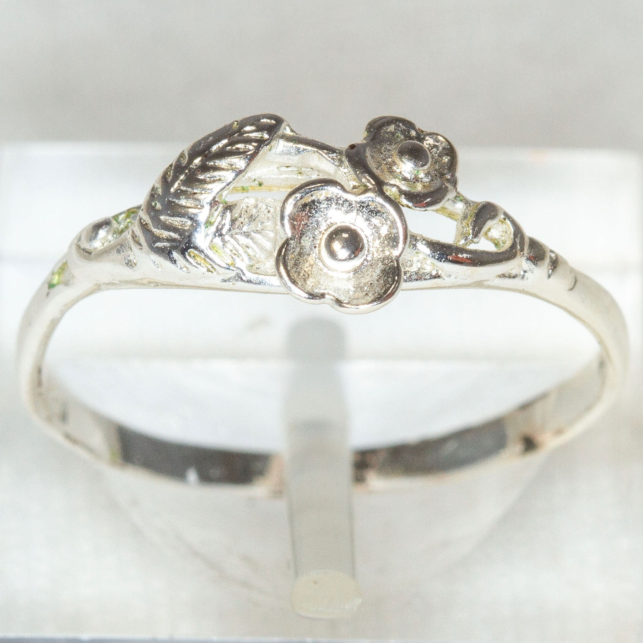 Floral Sterling Silver Ring - Rhodium Plated Secondary image