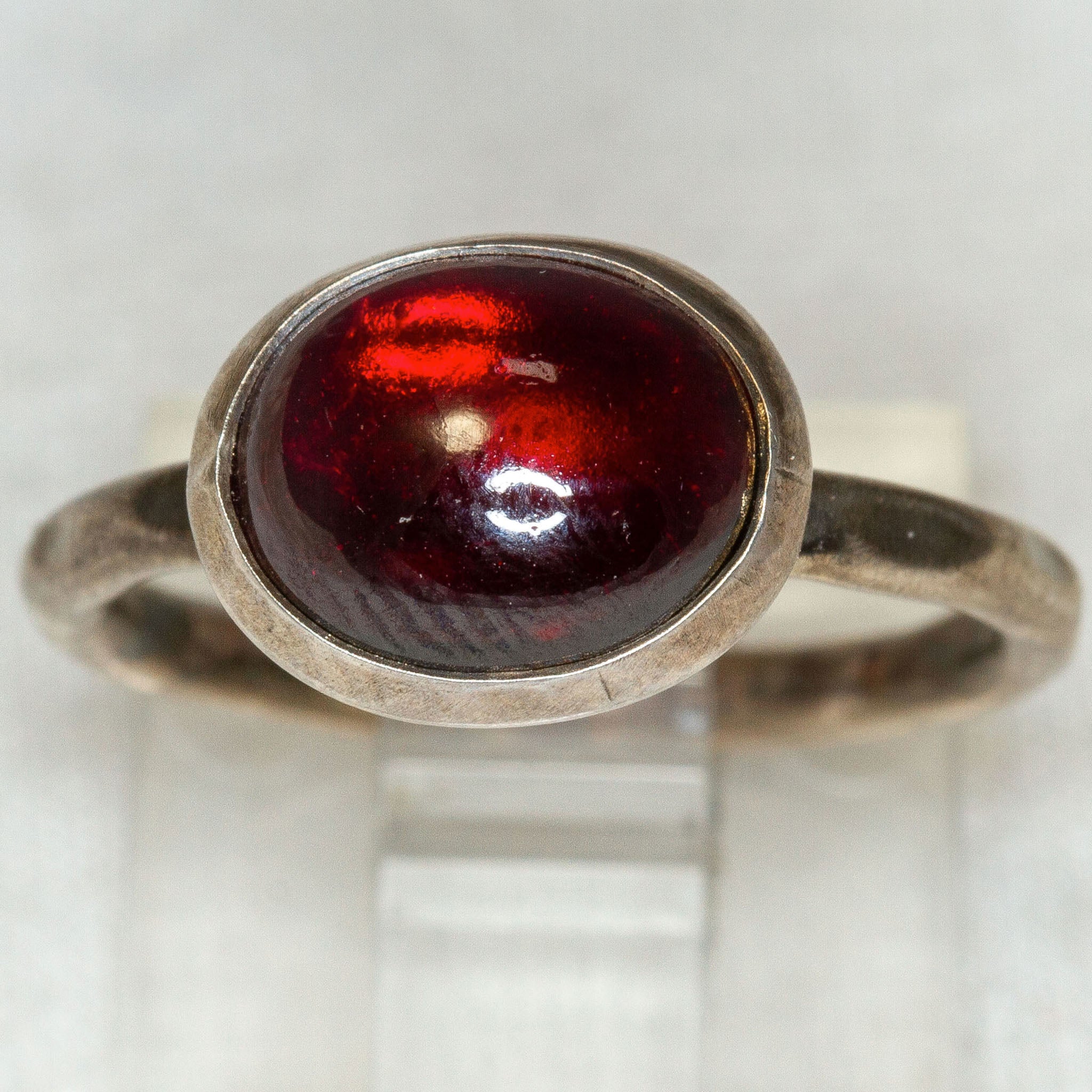Vintage 925 Silver Red Garnet Bezel Ring - Size 5.5 Secondary image
